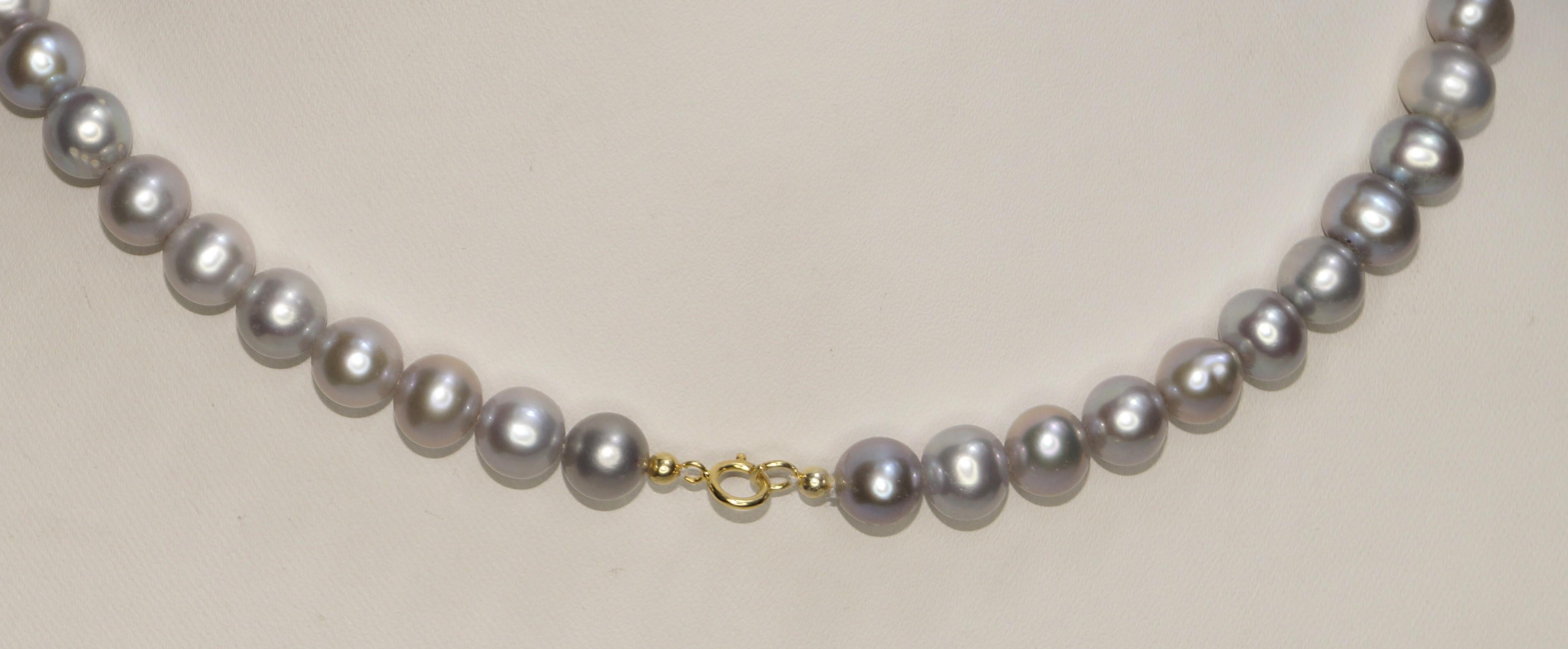 Women's or Men's Solid 14k Gold Grey Pearl necklace 8.5mm Natural Light Grey Pearl necklace For Sale