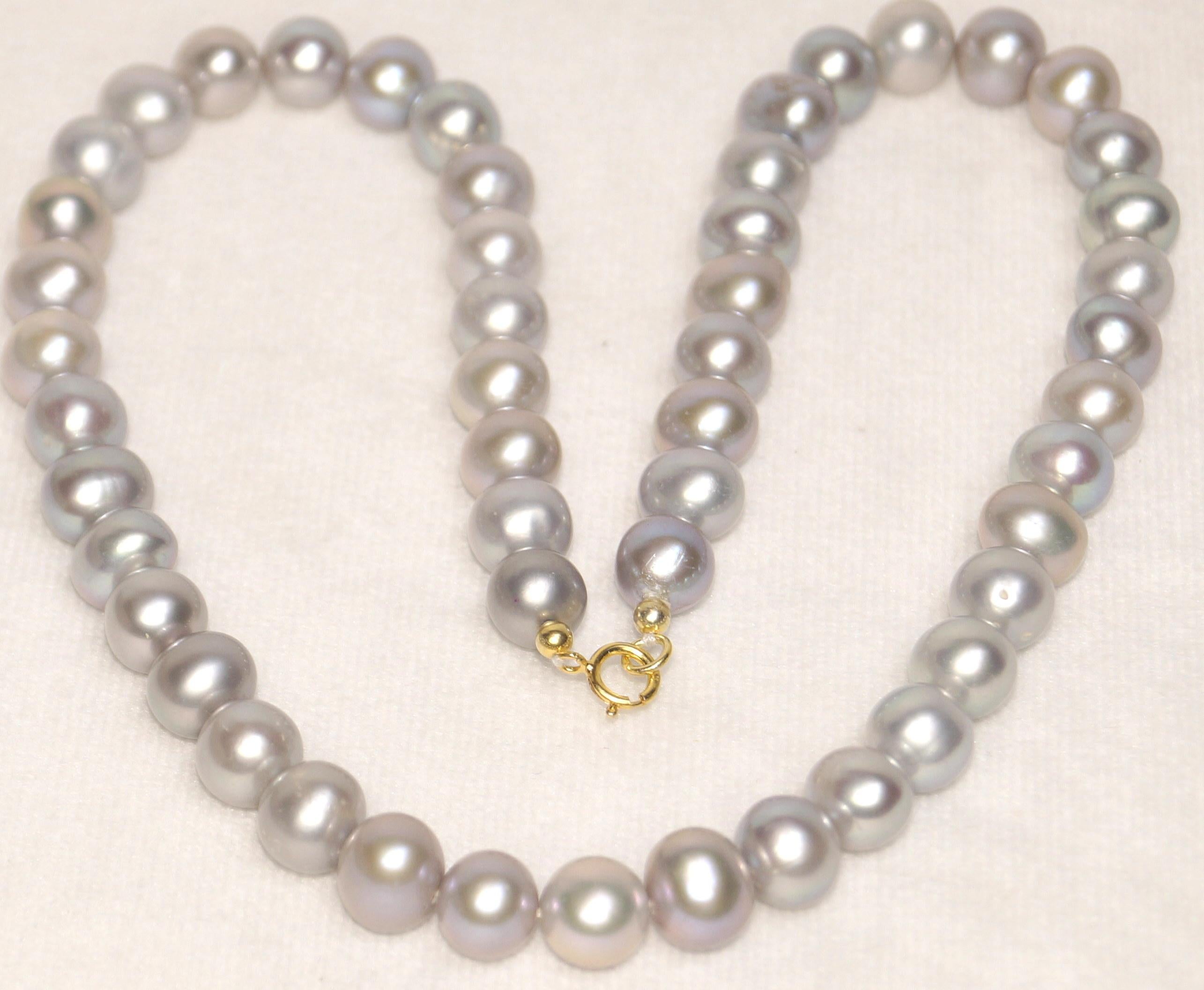 Solid 14k Gold Grey Pearl necklace 8.5mm Natural Light Grey Pearl necklace For Sale 3