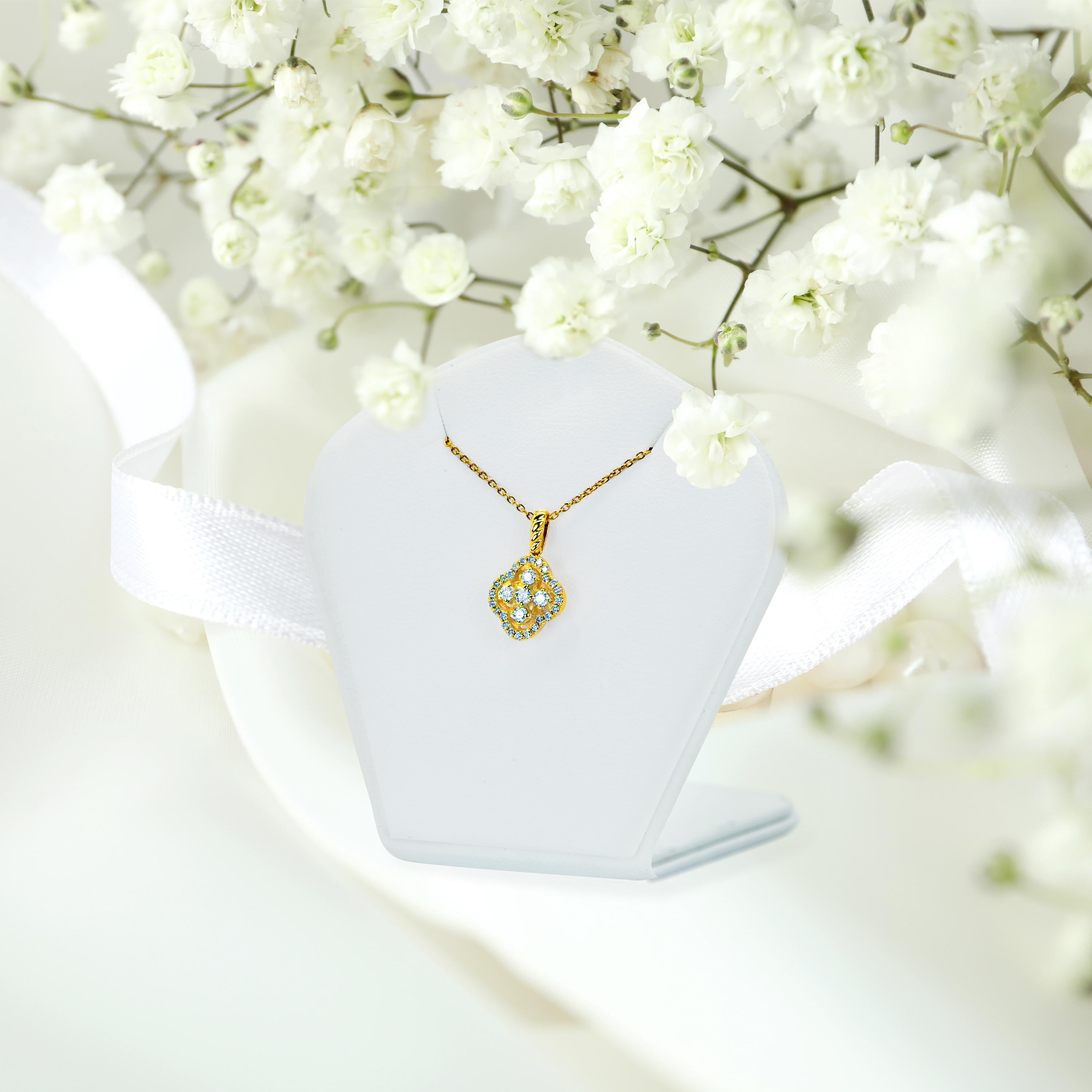 Collana Halo Clover Diamond in oro 14k Cluster Diamond Clover in vendita 2