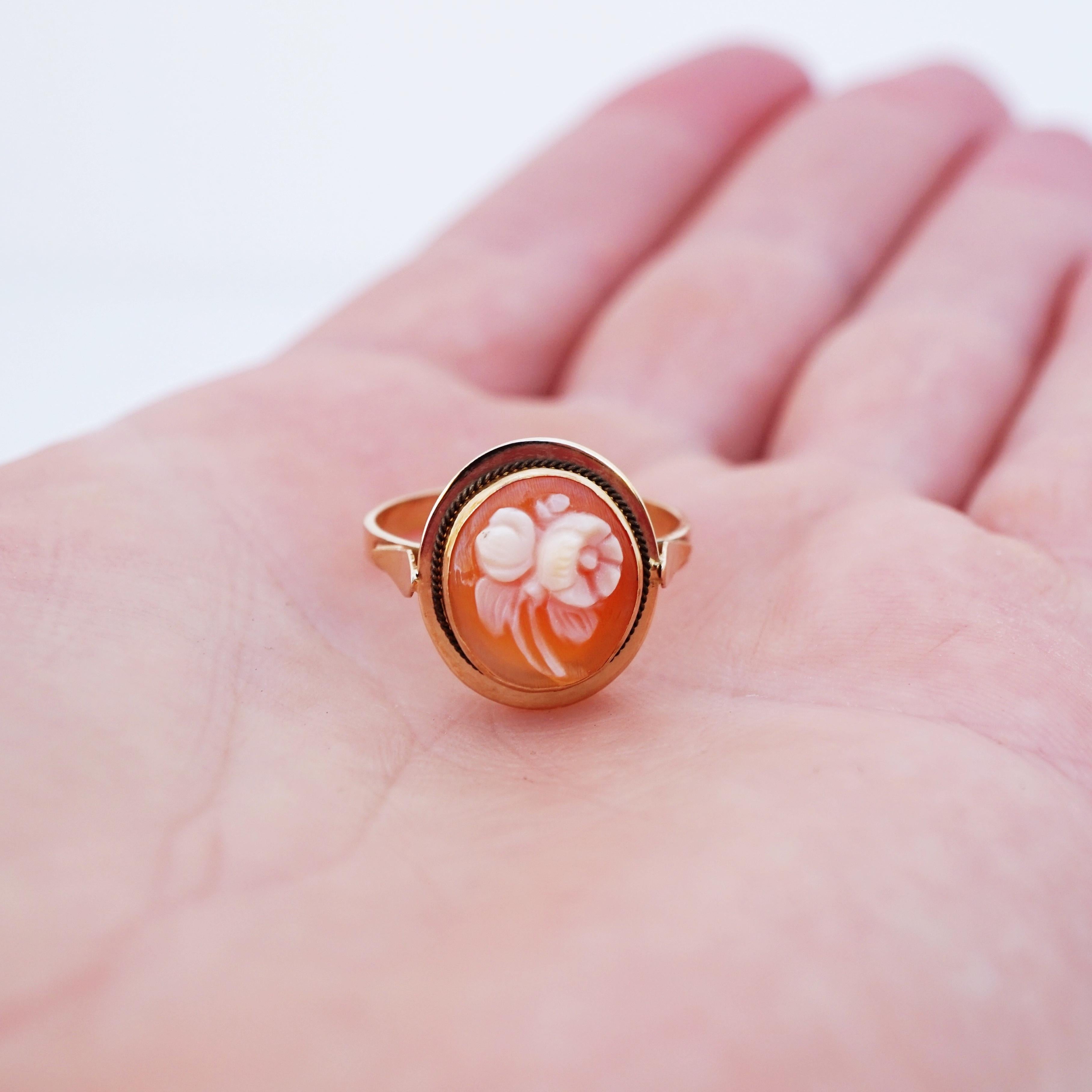 14k Gold Hand Carved Floral Shell Cameo Ring (Size 6), 1950s 2