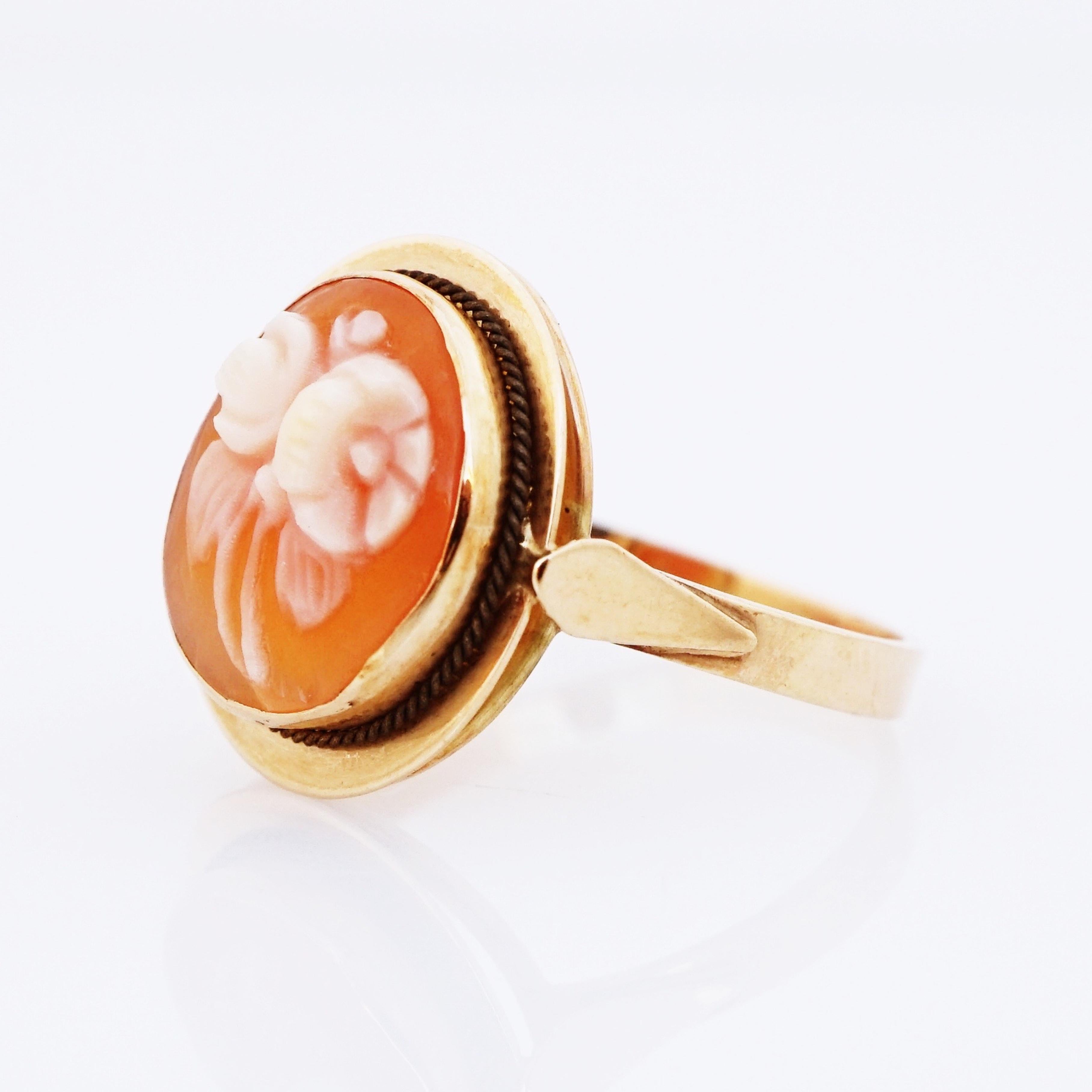 Modern 14k Gold Hand Carved Floral Shell Cameo Ring (Size 6), 1950s