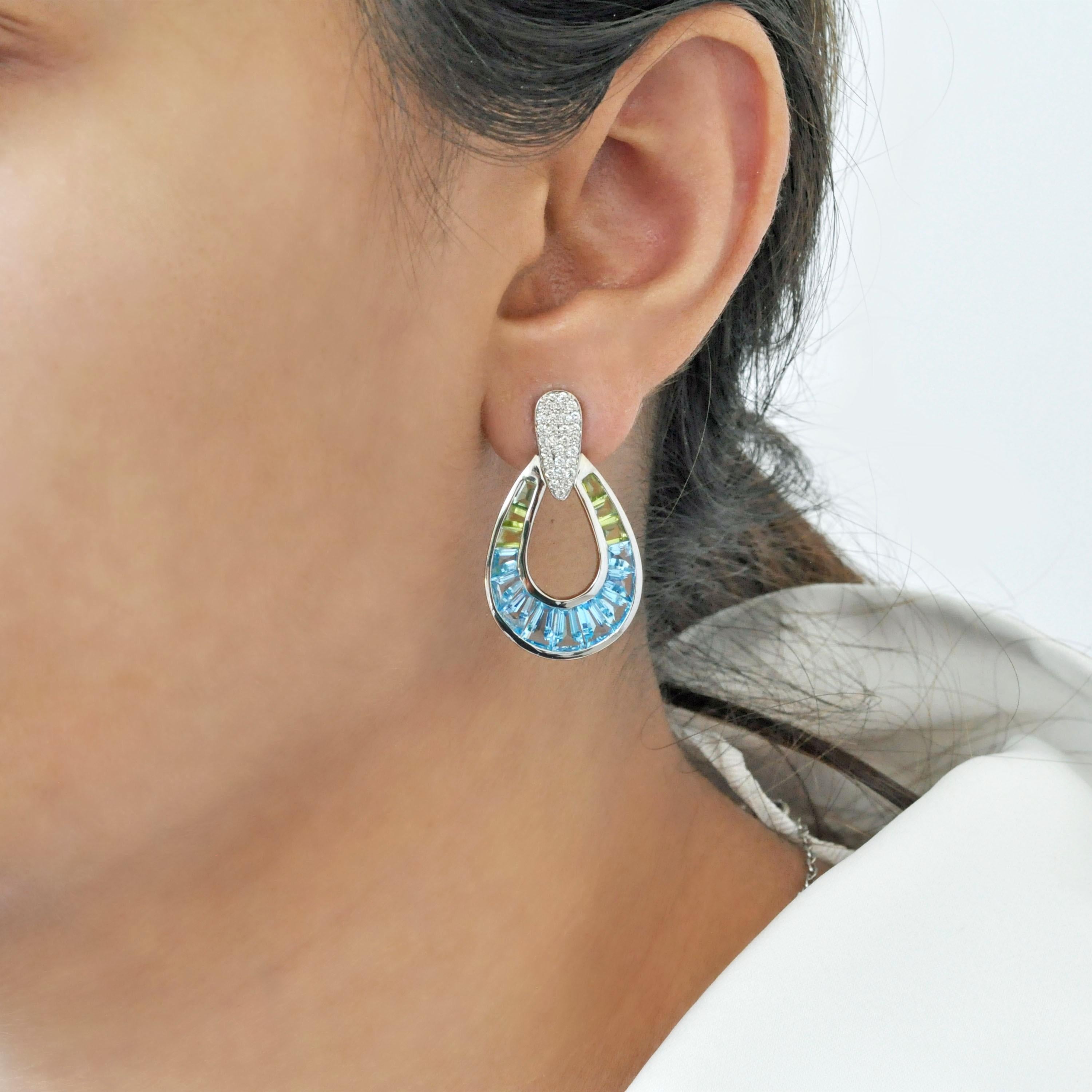 14K Gold Hand-Crafted Taper Baguette Blue Topaz Peridot Diamond Drop Earrings im Angebot 5