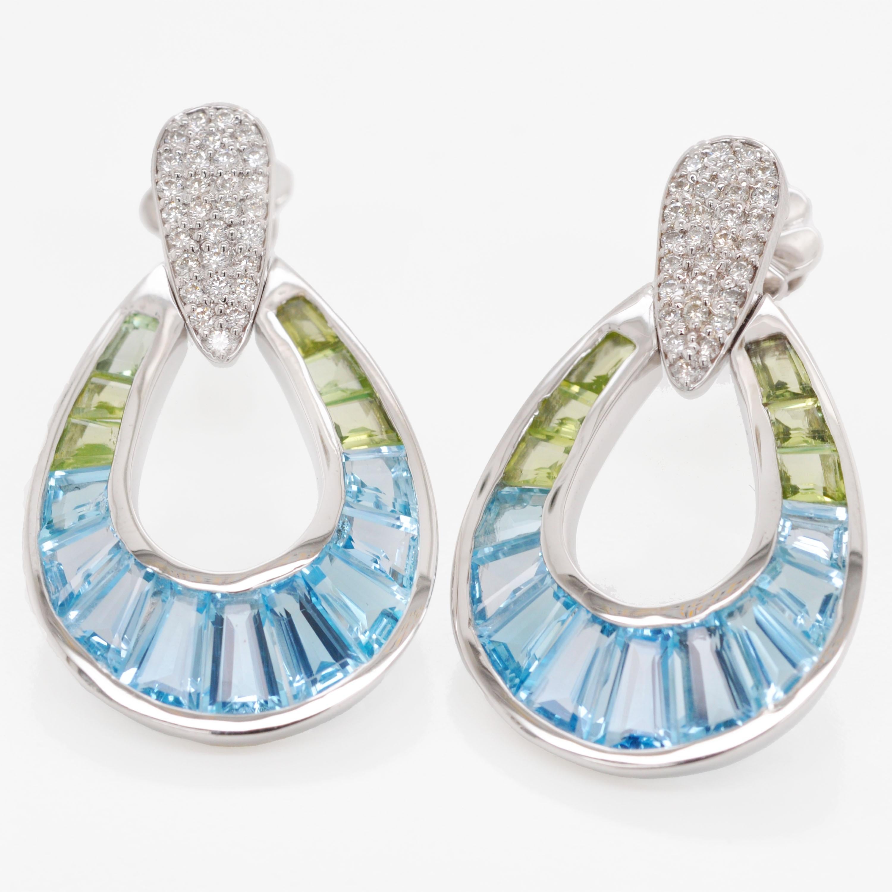 14K Gold Hand-Crafted Taper Baguette Blue Topaz Peridot Diamond Drop Earrings im Zustand „Neu“ im Angebot in Jaipur, Rajasthan