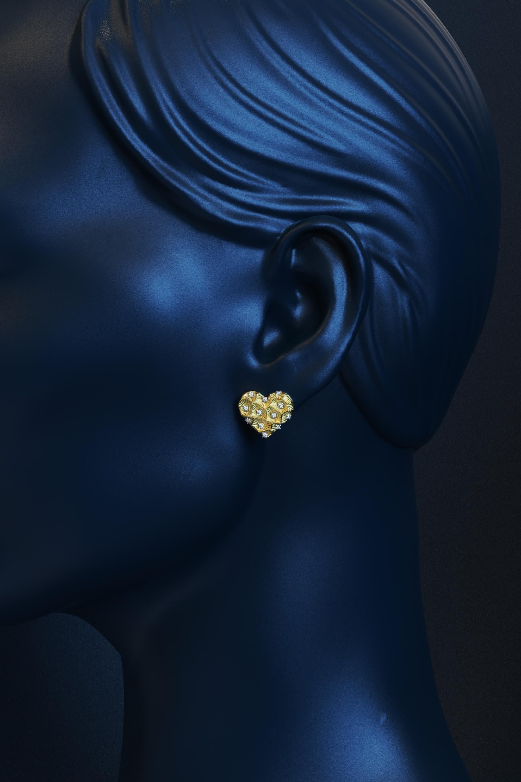 14k Gold Heart Diamond Stud Earrings With Coral Texture - Italian Jewelry In New Condition For Sale In Camisano Vicentino, VI