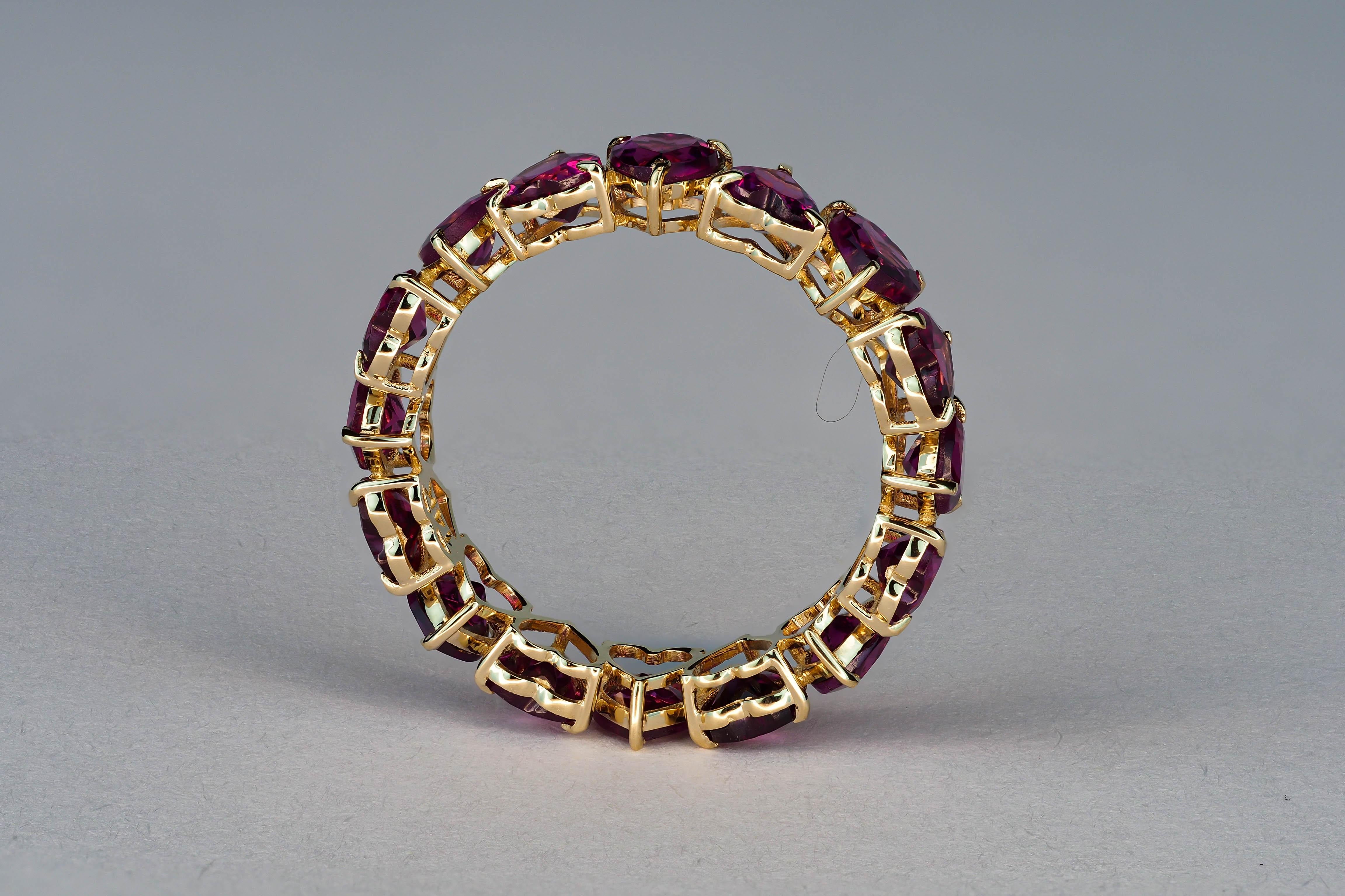 For Sale:  Heart garnet ring. 14k Gold Heart Eternity Ring with Heart Garnets! 12