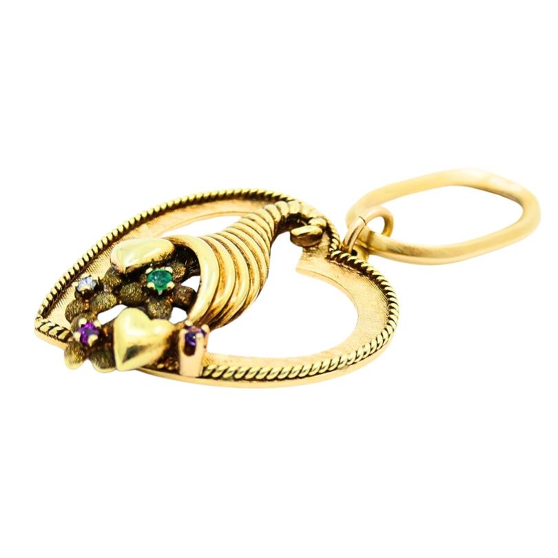 Ciondolo a forma di cuore in oro 14k con disegno di cornucopia In condizioni ottime in vendita a Beverly Hills, CA