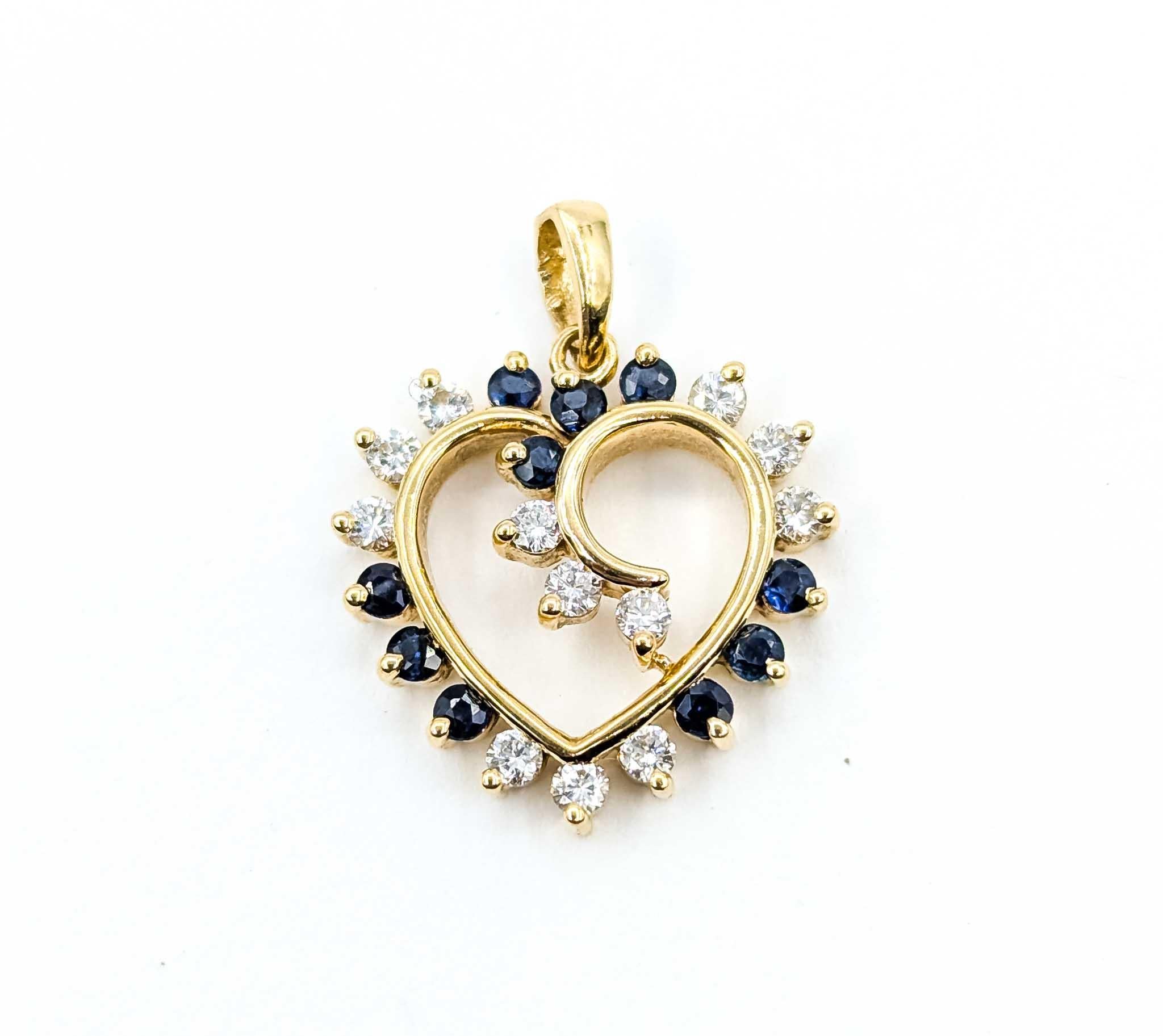 14k Gold Herz-Anhänger mit .12ctw Diamanten & .12ctw blauen Saphiren Damen im Angebot