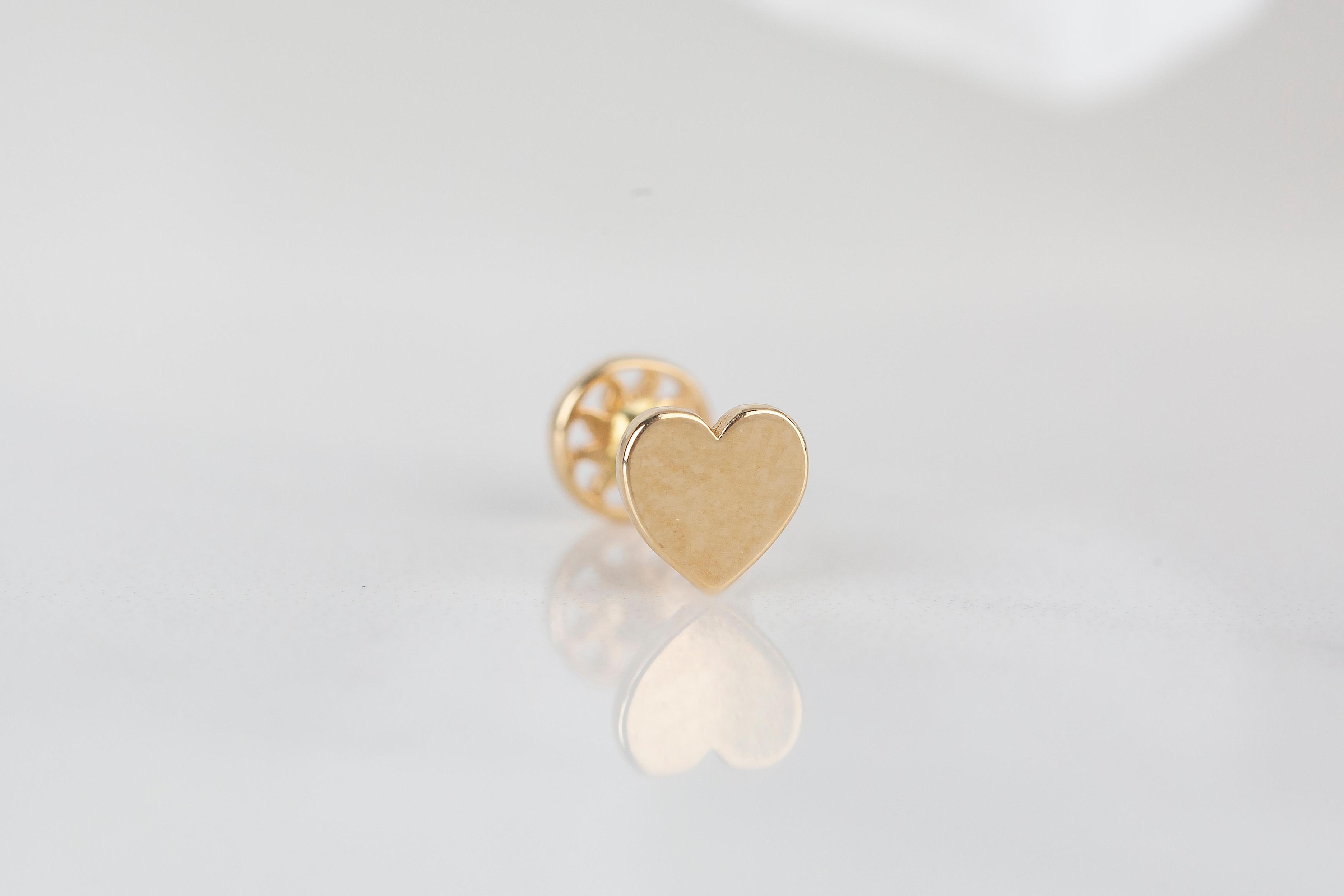 Modern 14K Gold Heart Piercing, Heart Shape Gold Stud Earring For Sale