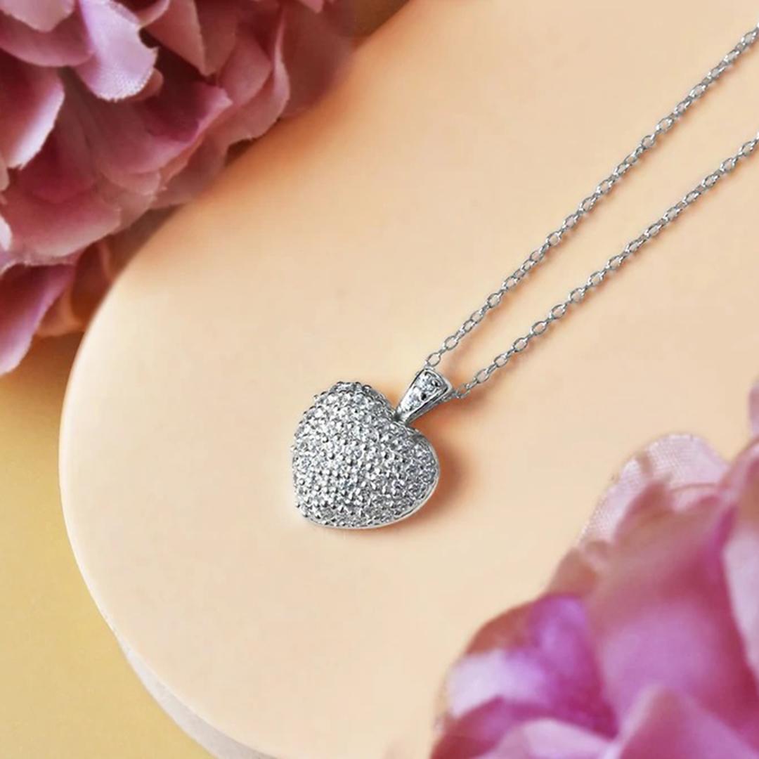 Modern 14k Gold Heart Shaped Diamond Pendant Heart Necklace For Sale