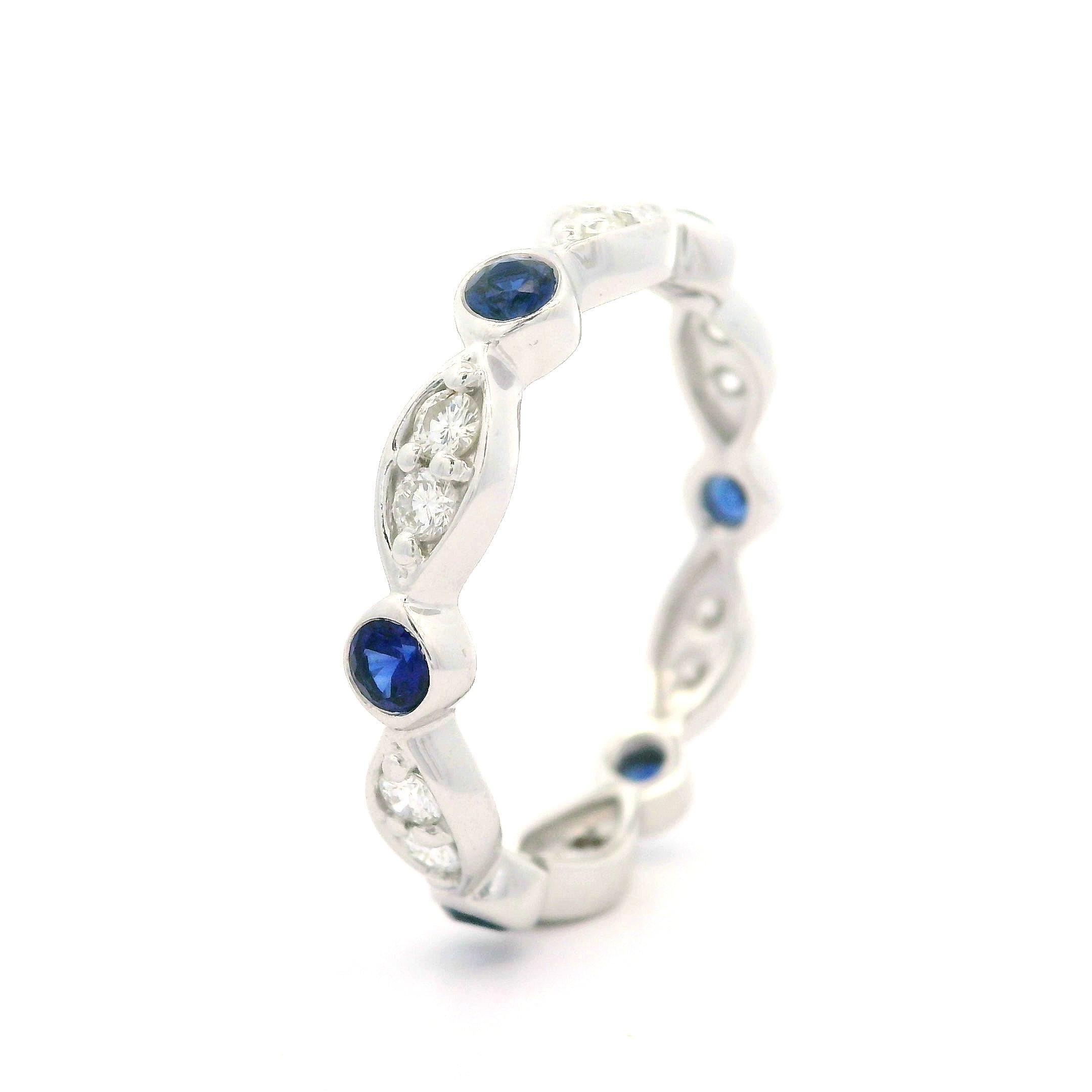 14k Gold High Quality 0,90ctw Lünette Saphir & Diamant Eternity-Ring Gr. 7 im Zustand „Hervorragend“ im Angebot in Montclair, NJ