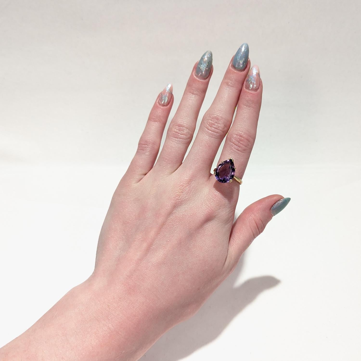 14k Gold & High Set Pear Cut Amethyst Cocktail Ring For Sale 6