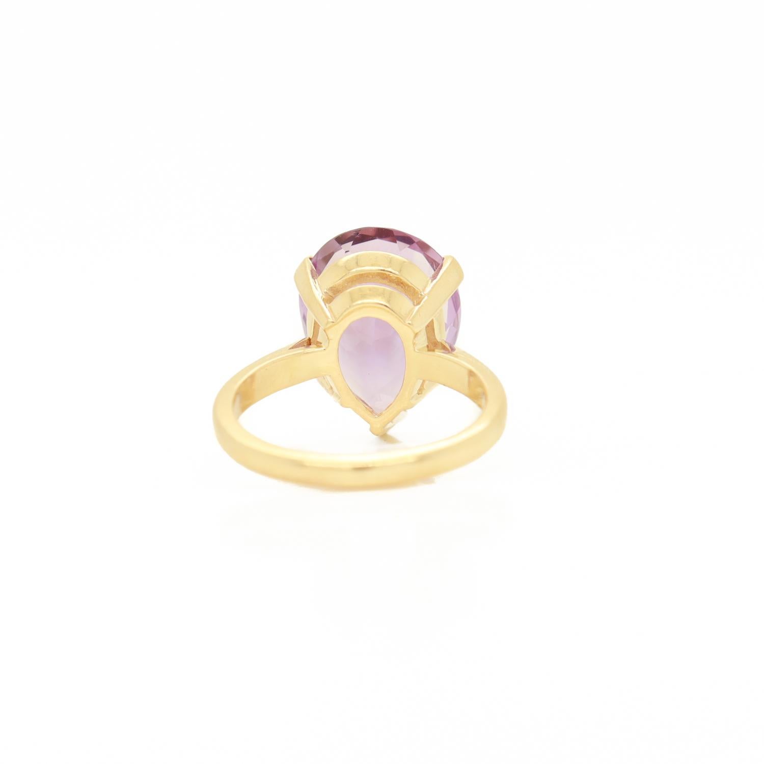 14k Gold & High Set Pear Cut Amethyst Cocktail Ring For Sale 4