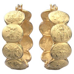 14 Karat Gold Creolen, inspiriert von antiken griechischen Münzen, nur auf Bestellung gefertigt.