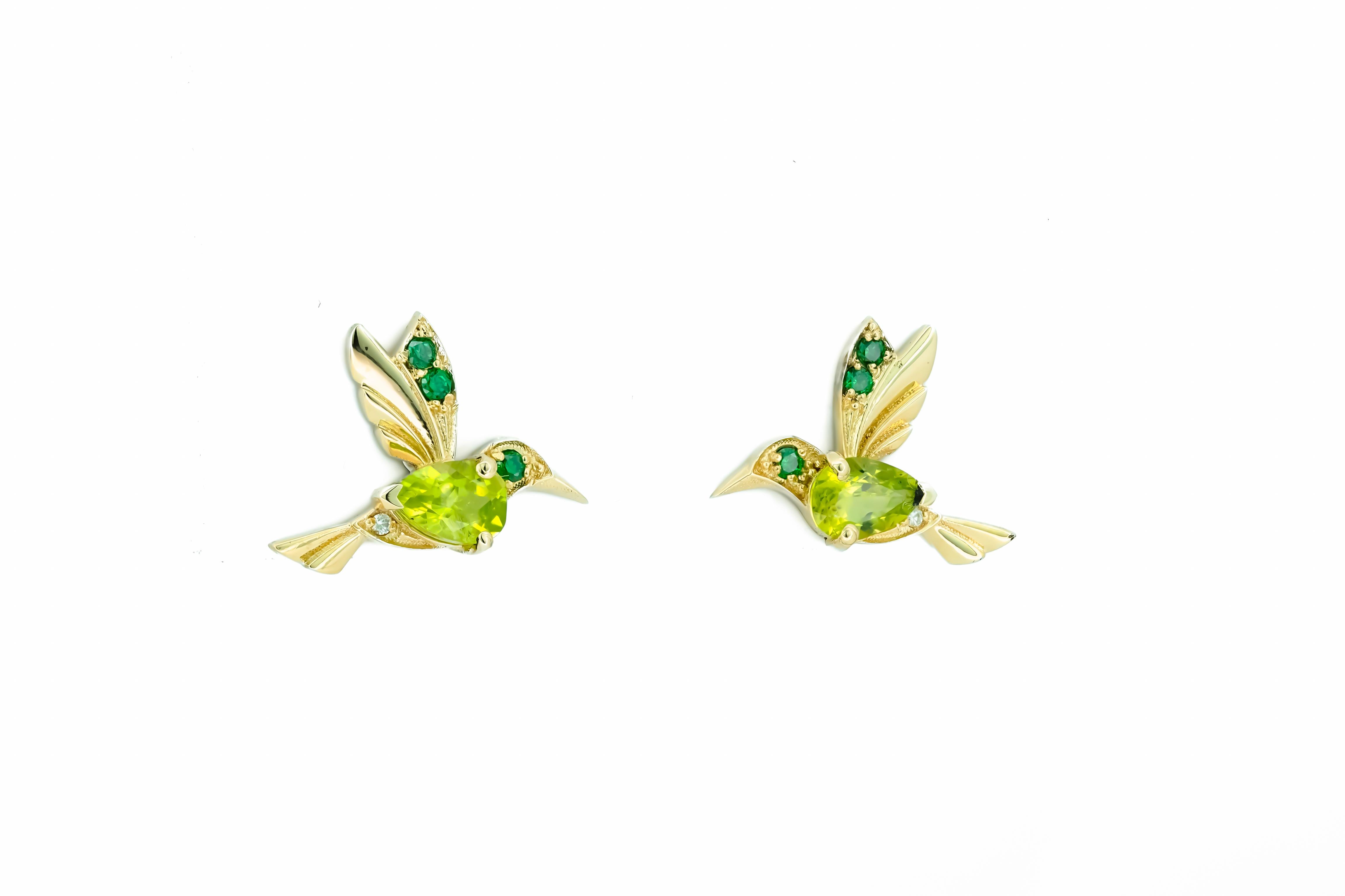 14k Gold Hummingbird Earings Studs with Peridot, Peridot Gold Stud Earrings! In New Condition For Sale In Istanbul, TR