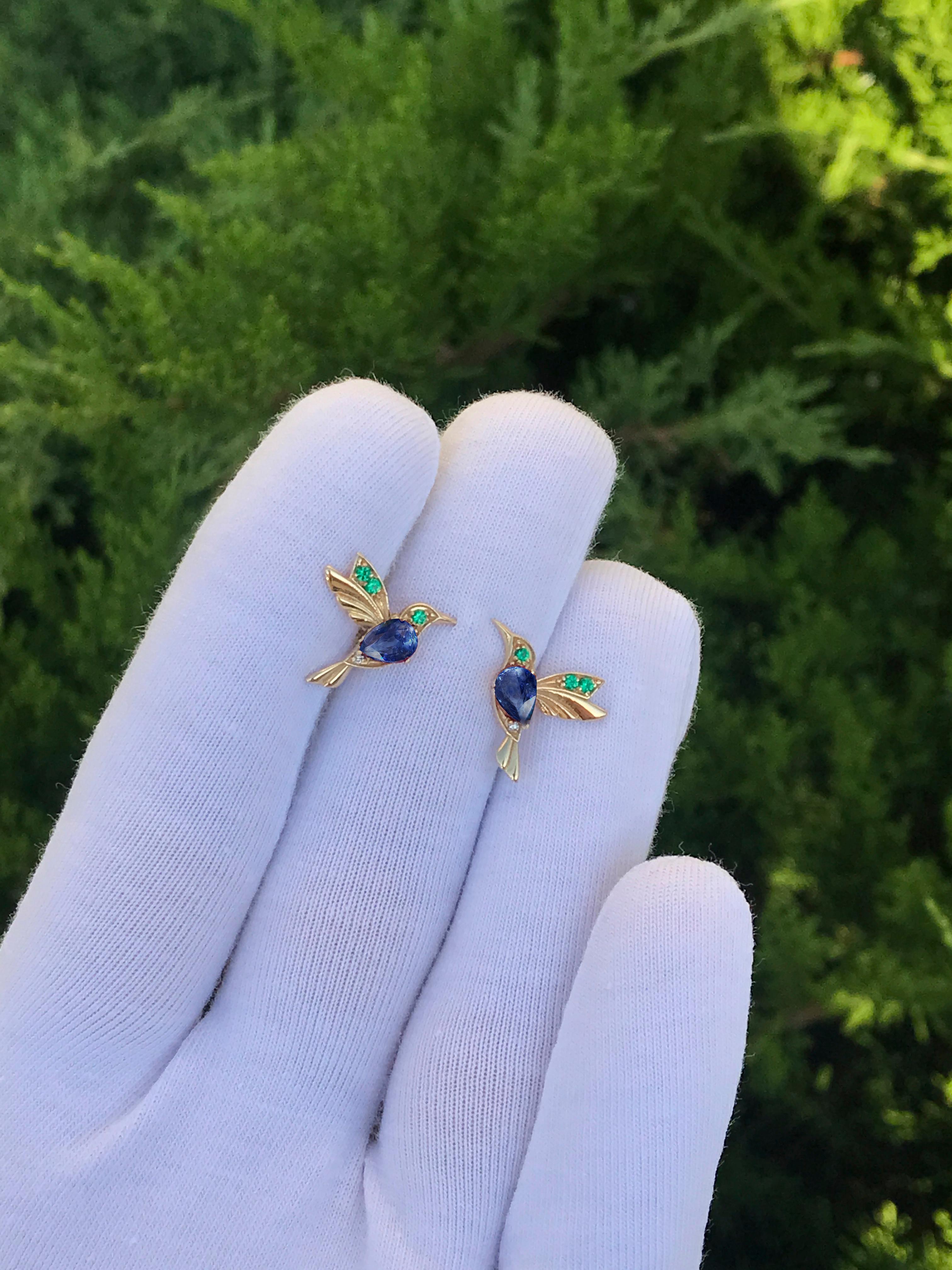 14k Gold Hummingbird Earings Studs with Sapphires ! In New Condition For Sale In Istanbul, TR