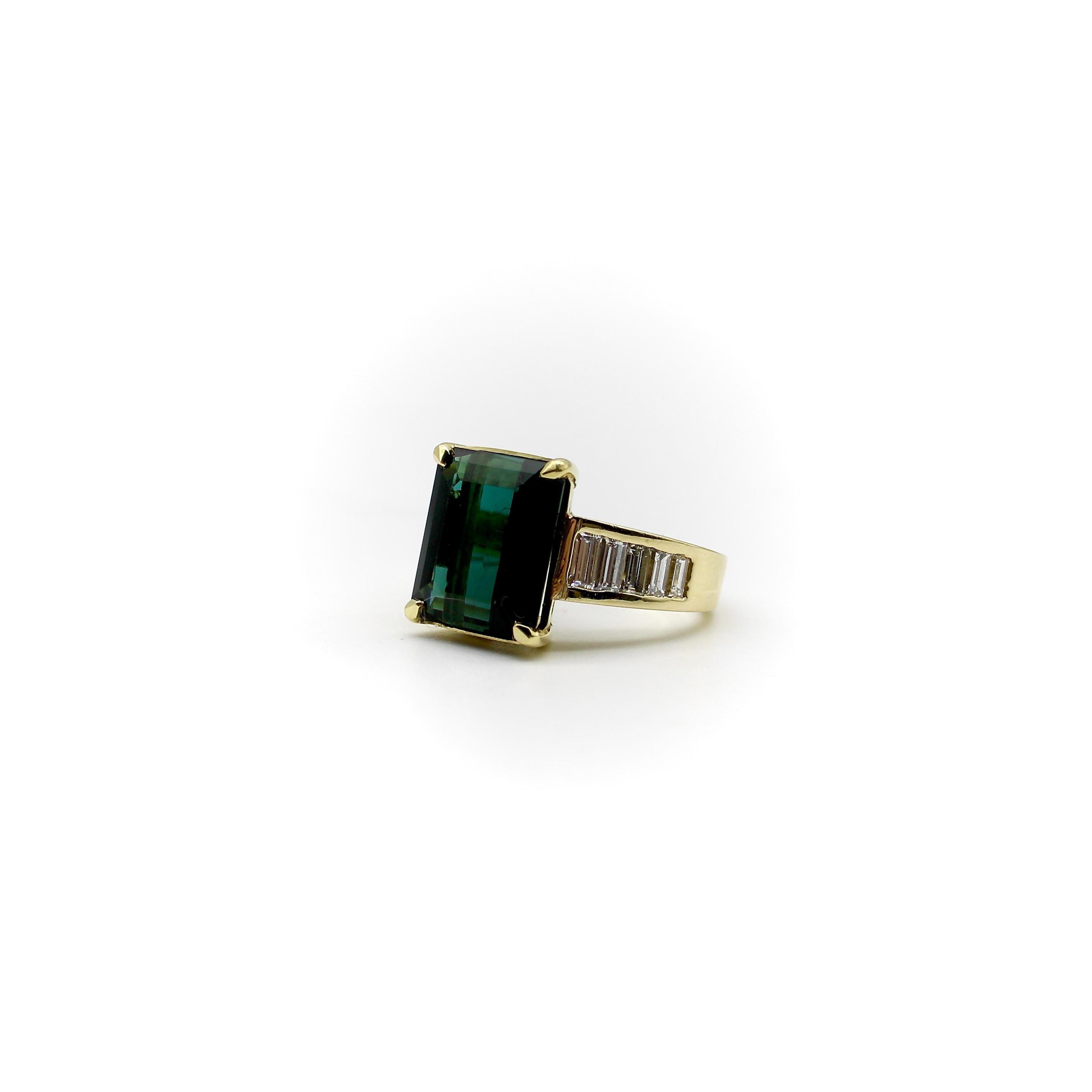 Contemporary 14k Gold Indicolite Emerald Cut Tourmaline and Diamond Cocktail Ring