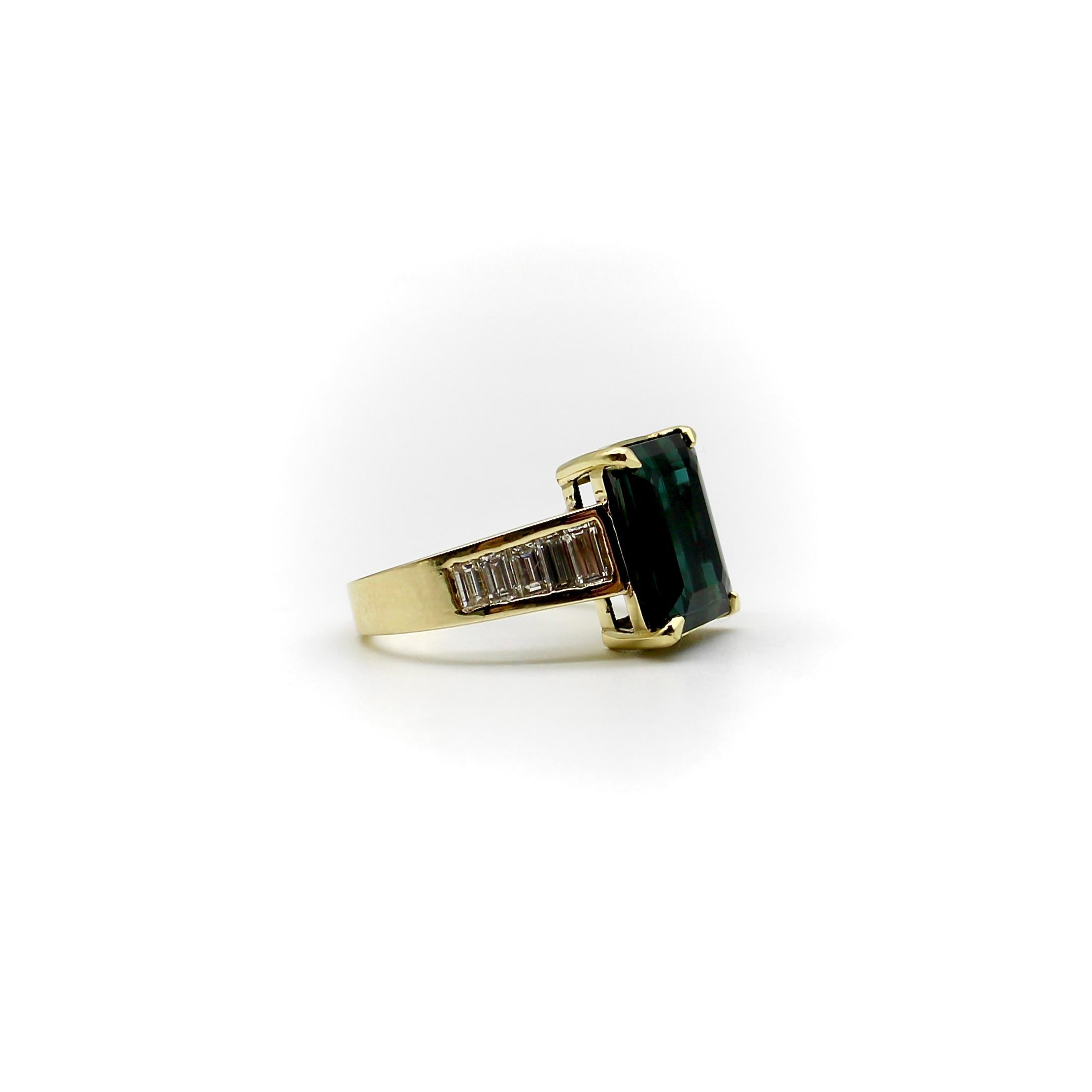 14k Gold Indicolite Emerald Cut Tourmaline and Diamond Cocktail Ring In New Condition In Venice, CA