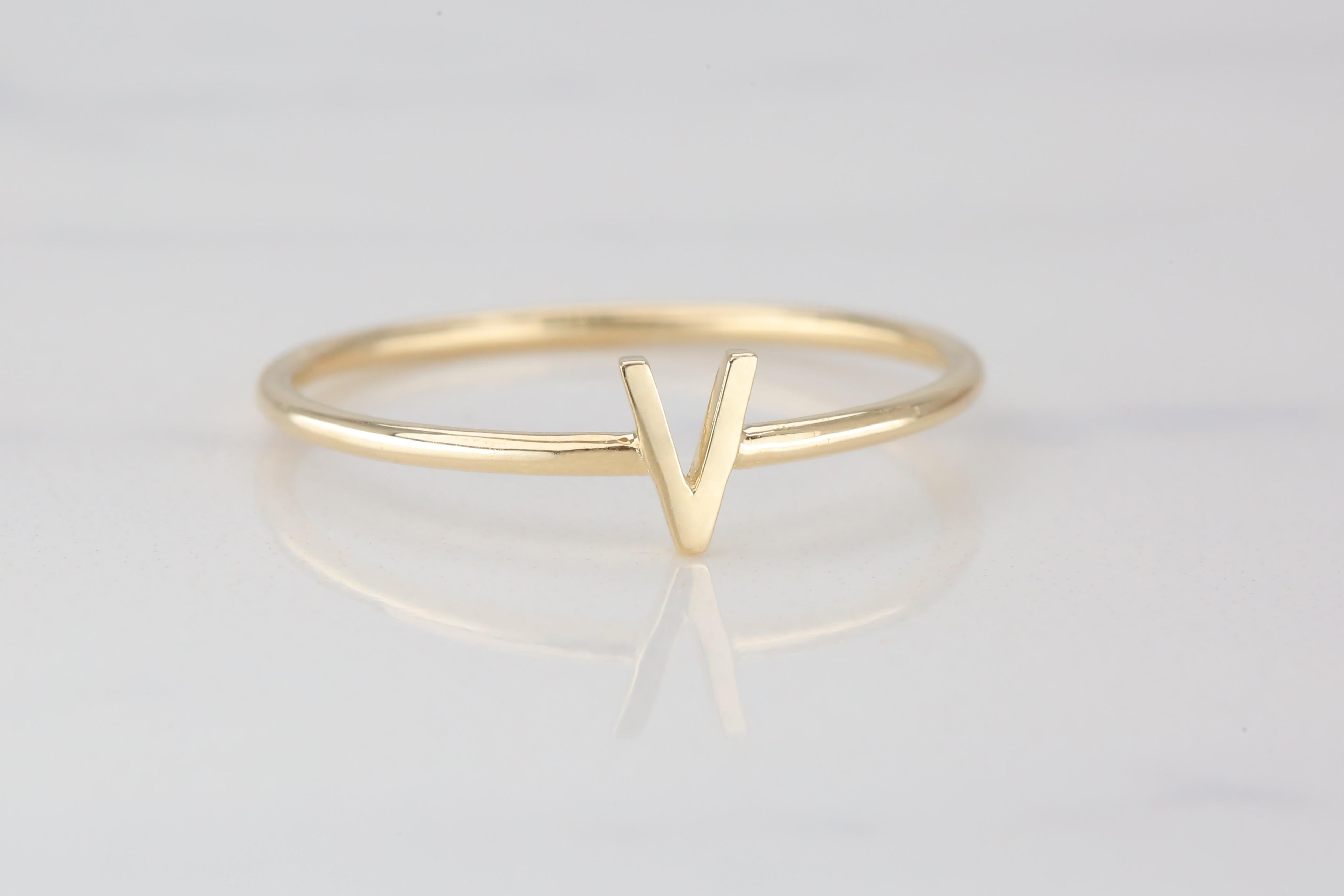 For Sale:  14K Gold Initial V Letter Ring, Personalized Initial Letter Ring 3