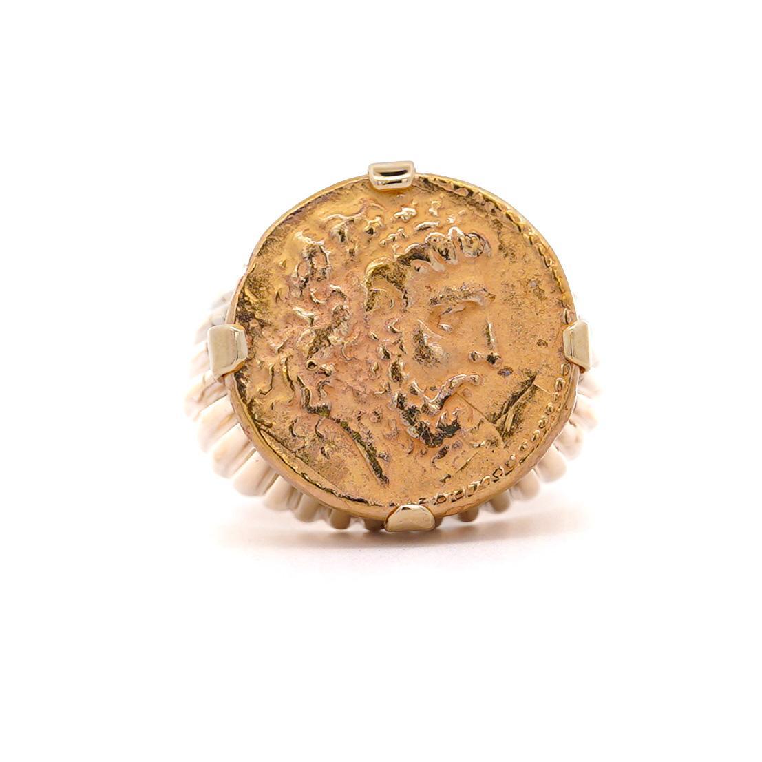 Anillo de oro de 14 quilates grabado Zeus moneda banda acanalada Signet Mens Ring en Nuevo estado para la venta en Miami, FL