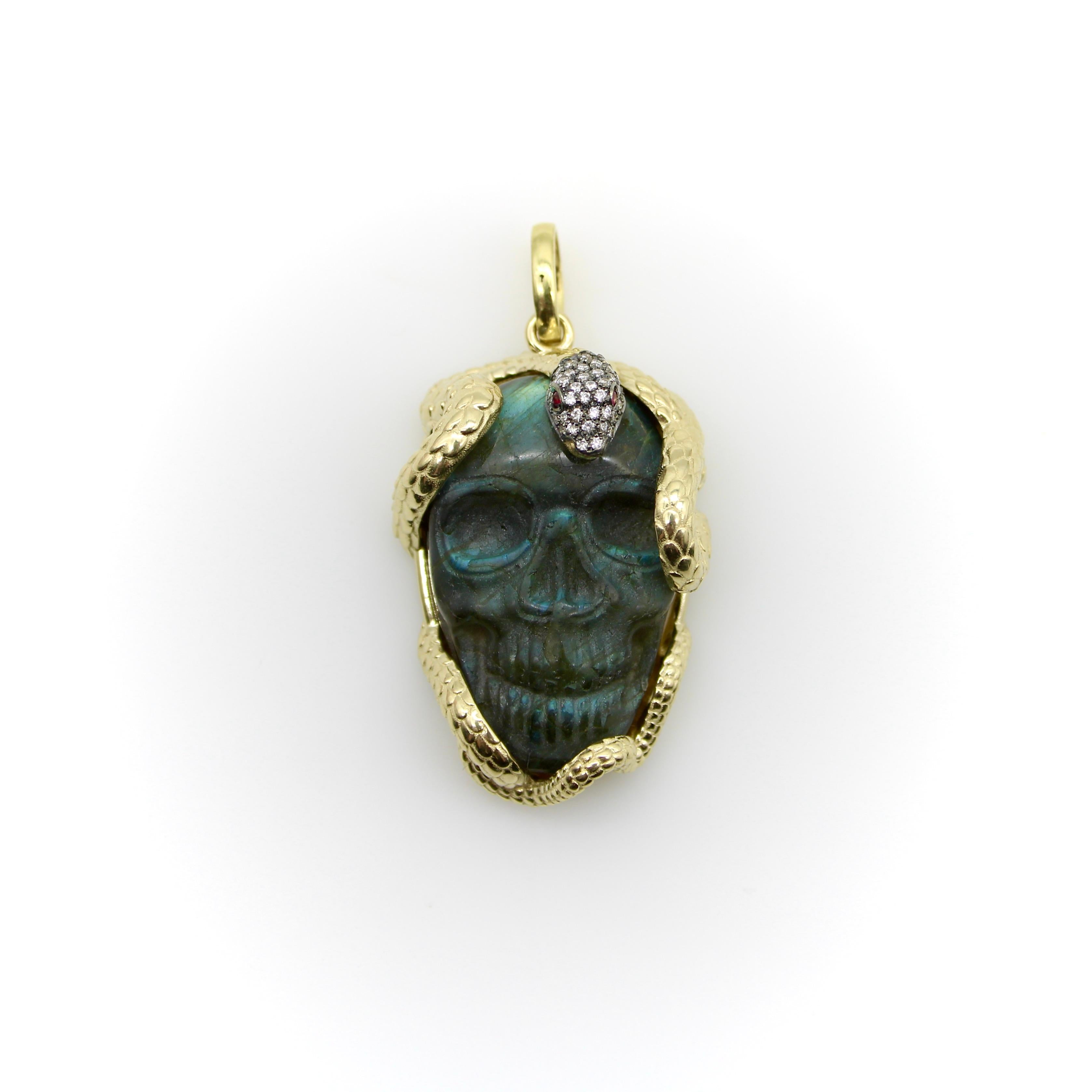 Contemporary 14K Gold Intertwining Snake and Carved Labradorite Skull Pendant For Sale