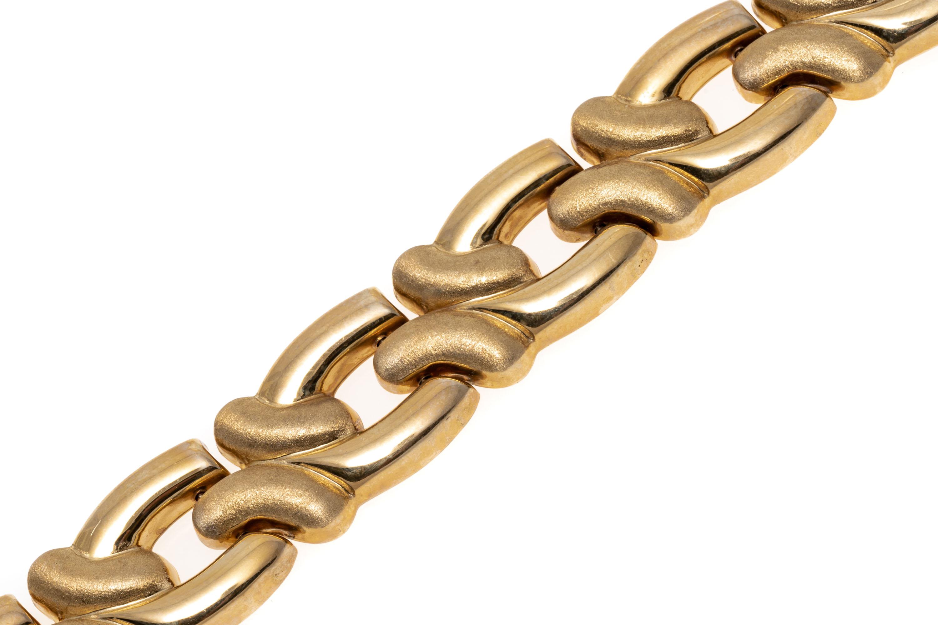 Bracelet à maillons en forme de tourbillon en or jaune 14 carats brossé et poli Pour femmes en vente
