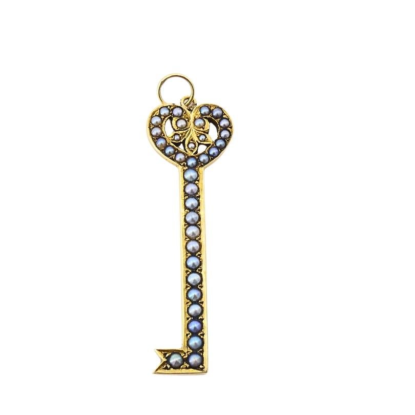 Collier pendentif clé en or 14k perles et émail noir en vente 2