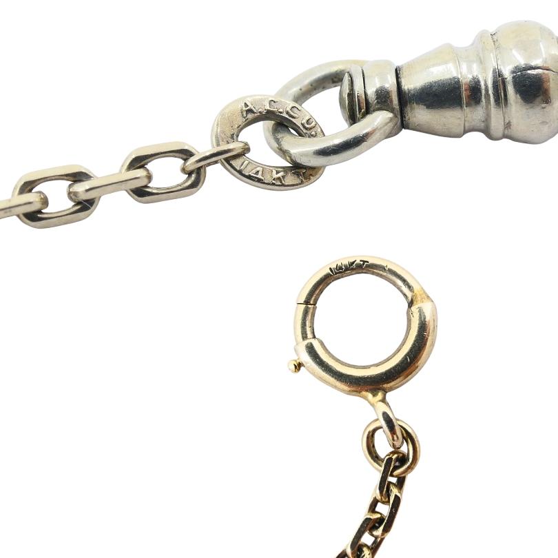 Collier pendentif clé en or 14k perles et émail noir en vente 4