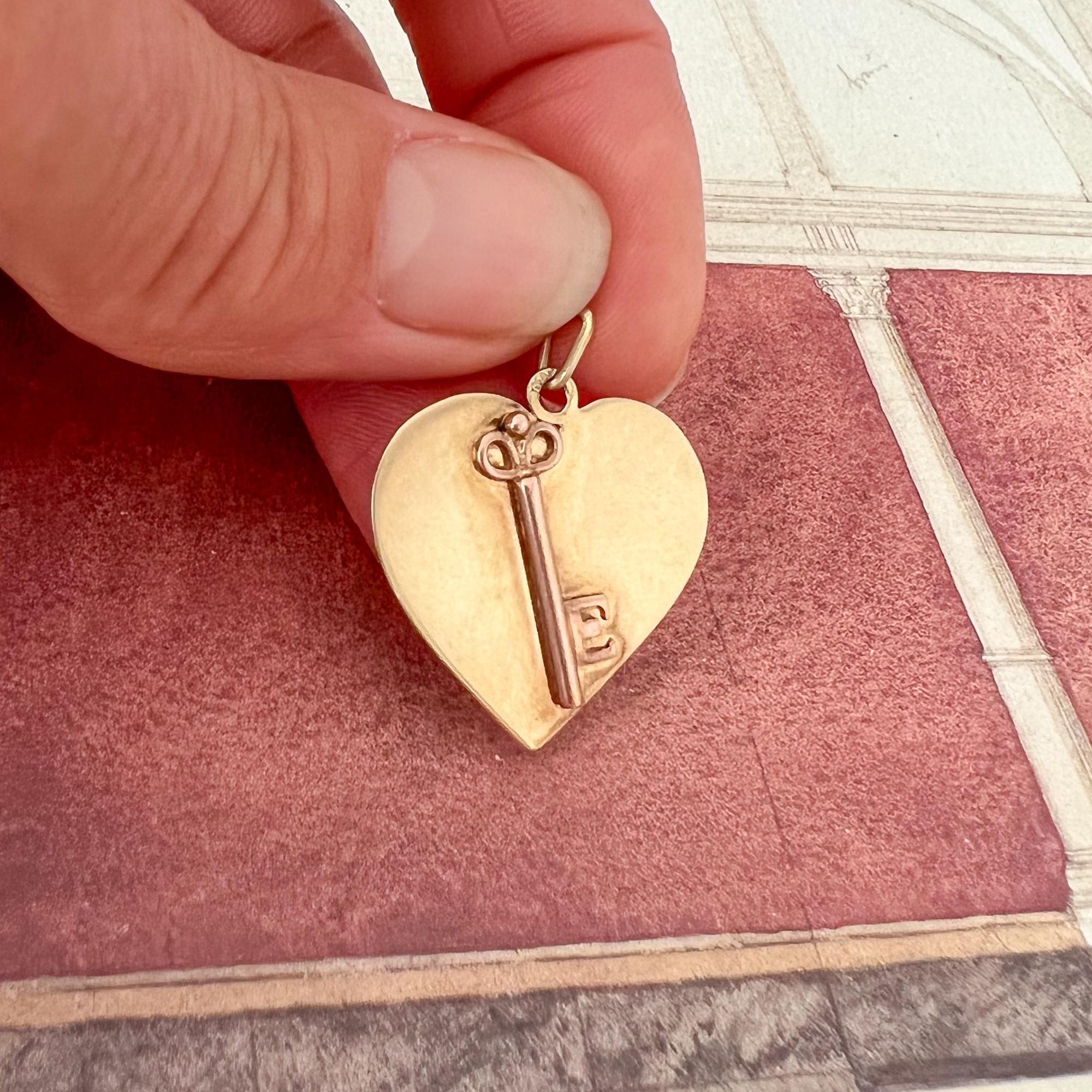Women's or Men's 14K Gold Key to my Heart Love Vintage Charm Pendant