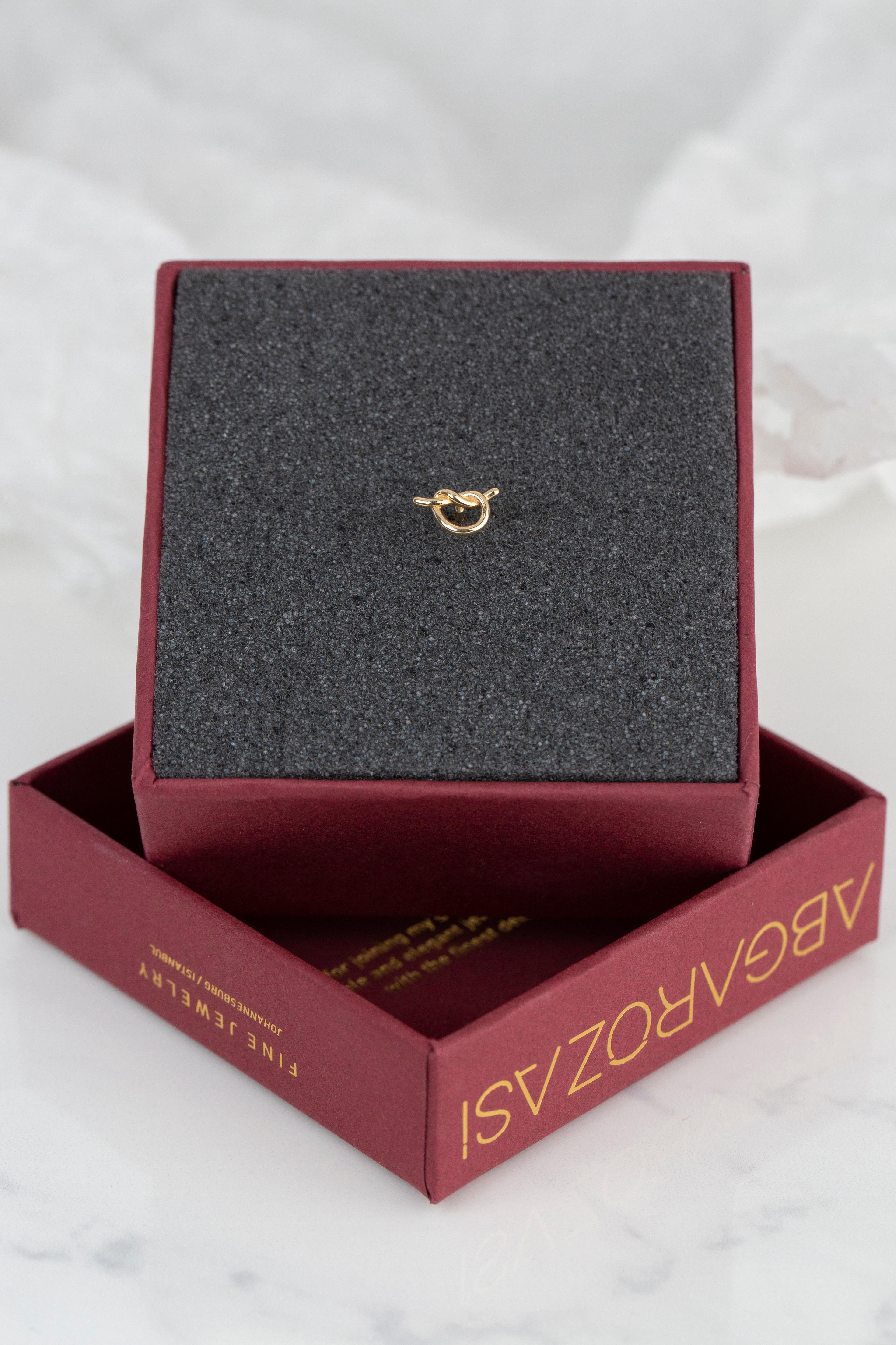 14K Gold Knot Piercing, Love Knot Gold Stud Earring In New Condition For Sale In ISTANBUL, TR
