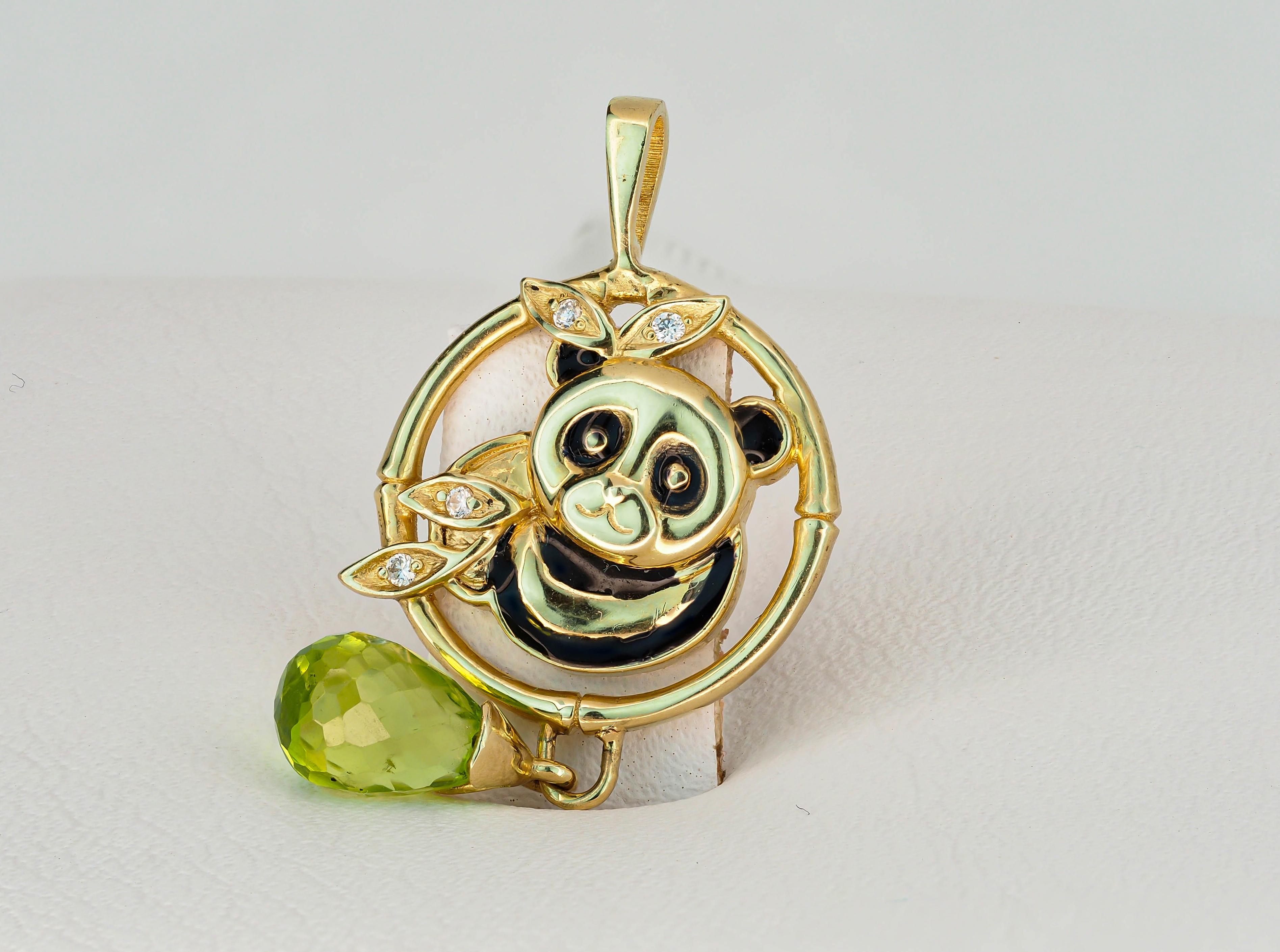 Ciondolo a forma di orso Koala in oro 14k con peridoto e diamanti In condizioni Nuovo in vendita a Istanbul, TR