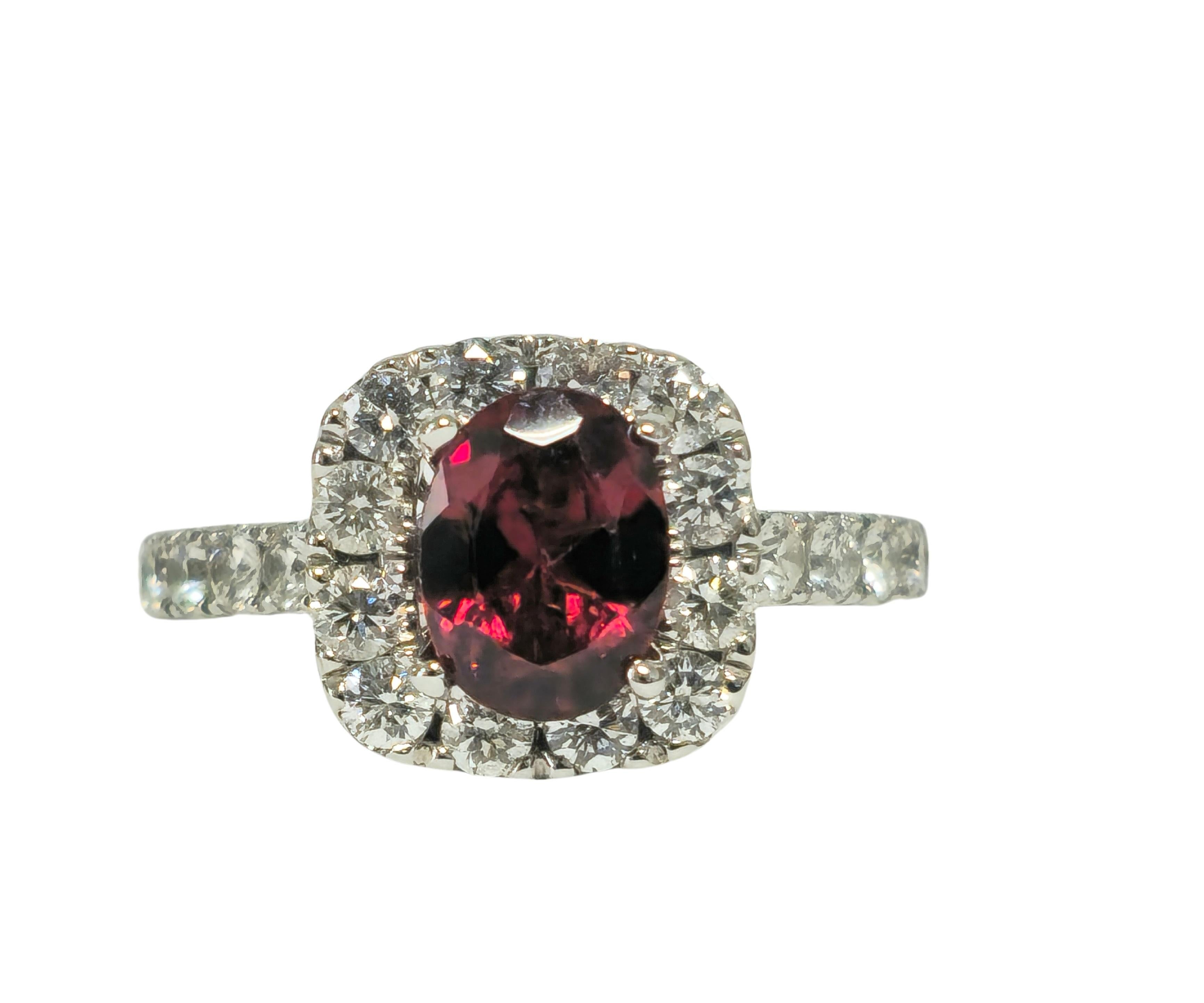 Brilliant Cut 14k Gold, Ladies 2.40ct Garnet & Diamond Ring For Sale