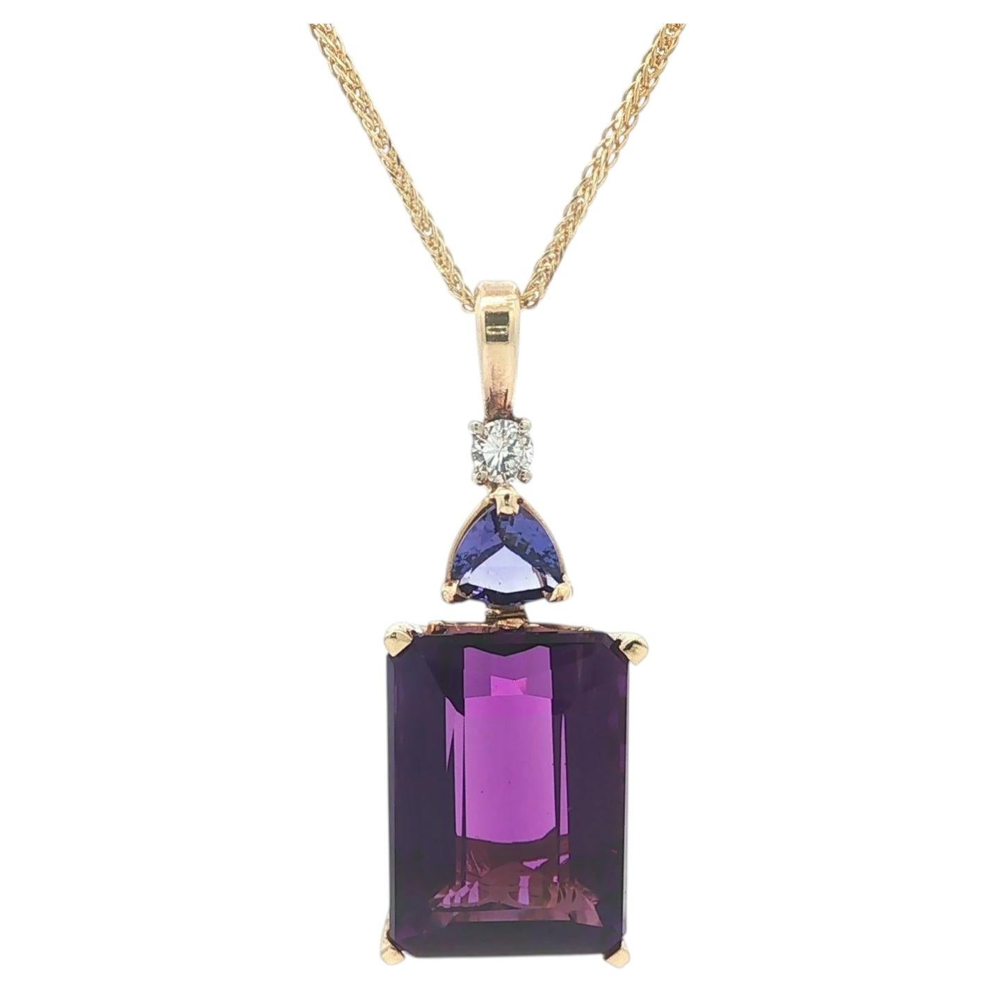 Collar de 50 cm con colgante de oro de 14k con esmeralda grande, amatista, tanzanita y diamantes