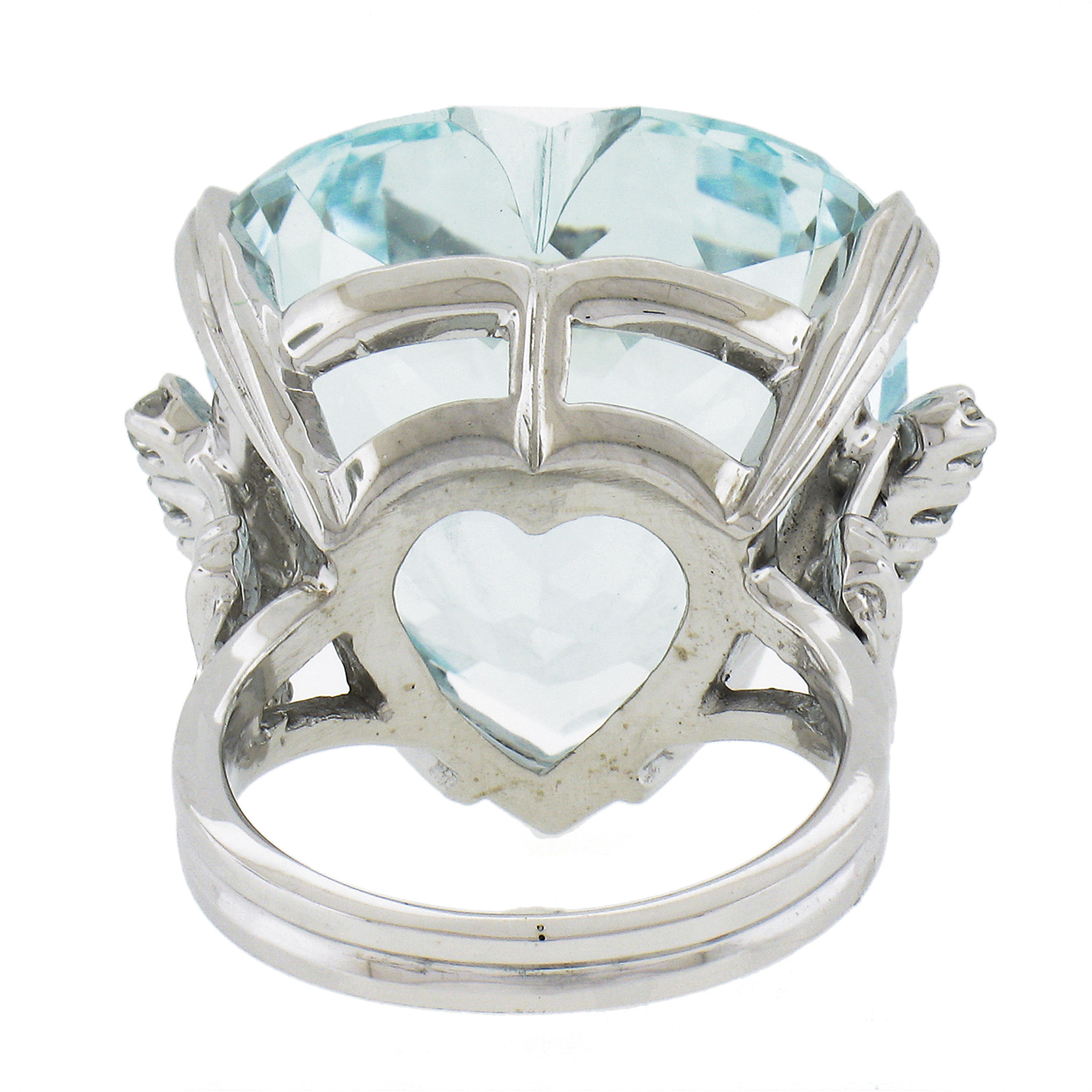 14k Gold Large GIA Graded 30ctw Heart Aquamarine 0.20ctw Diamond Cocktail Ring For Sale 2