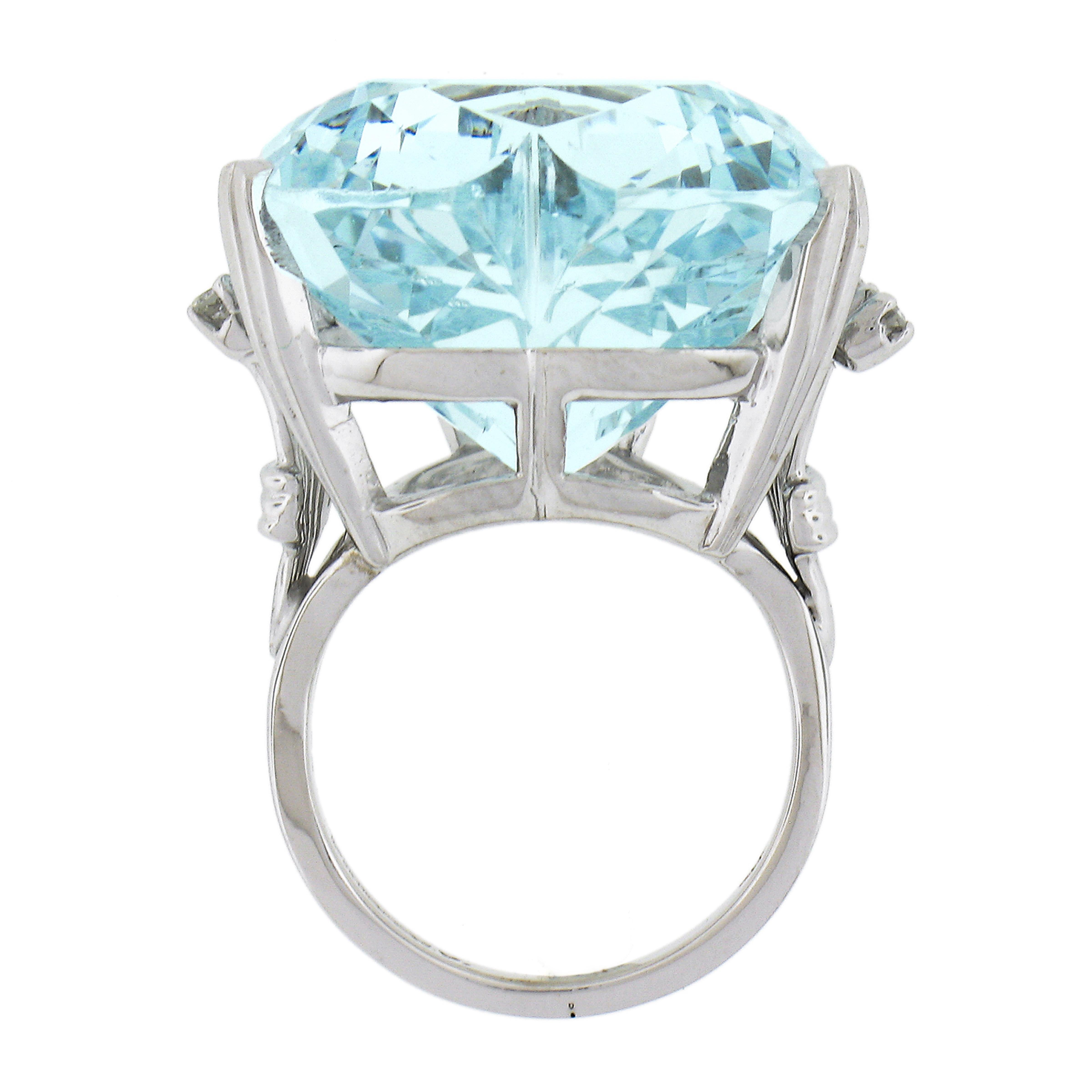 14k Gold Large GIA Graded 30ctw Heart Aquamarine 0.20ctw Diamond Cocktail Ring For Sale 3