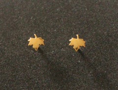 14k Gold Leaf Studs Maple Leaf Earrings Gold Autumn Jewelry October Jewelry Gift