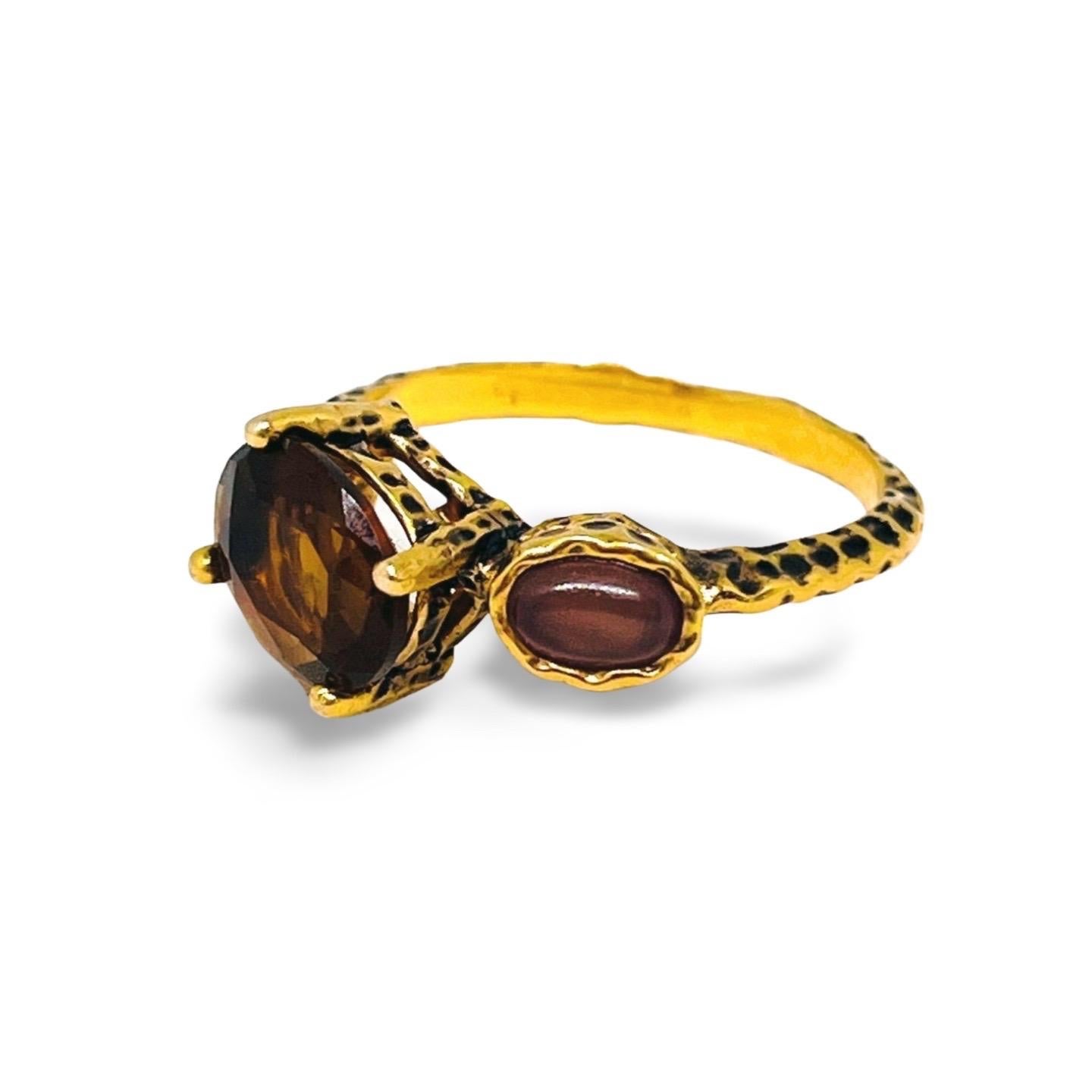 Taille ovale Bague en or 14K à texture léopard avec tourmaline et œil de tigre violet, taille 10 en vente
