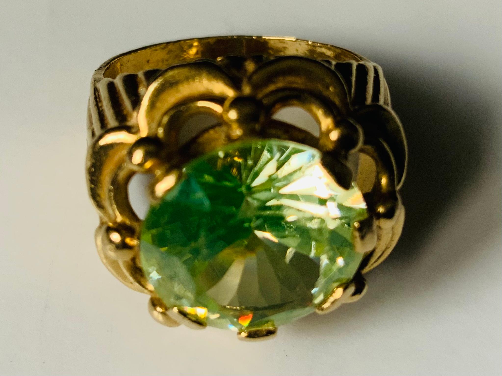 14K Gold Light Green Zircon Cocktail Ring For Sale 6
