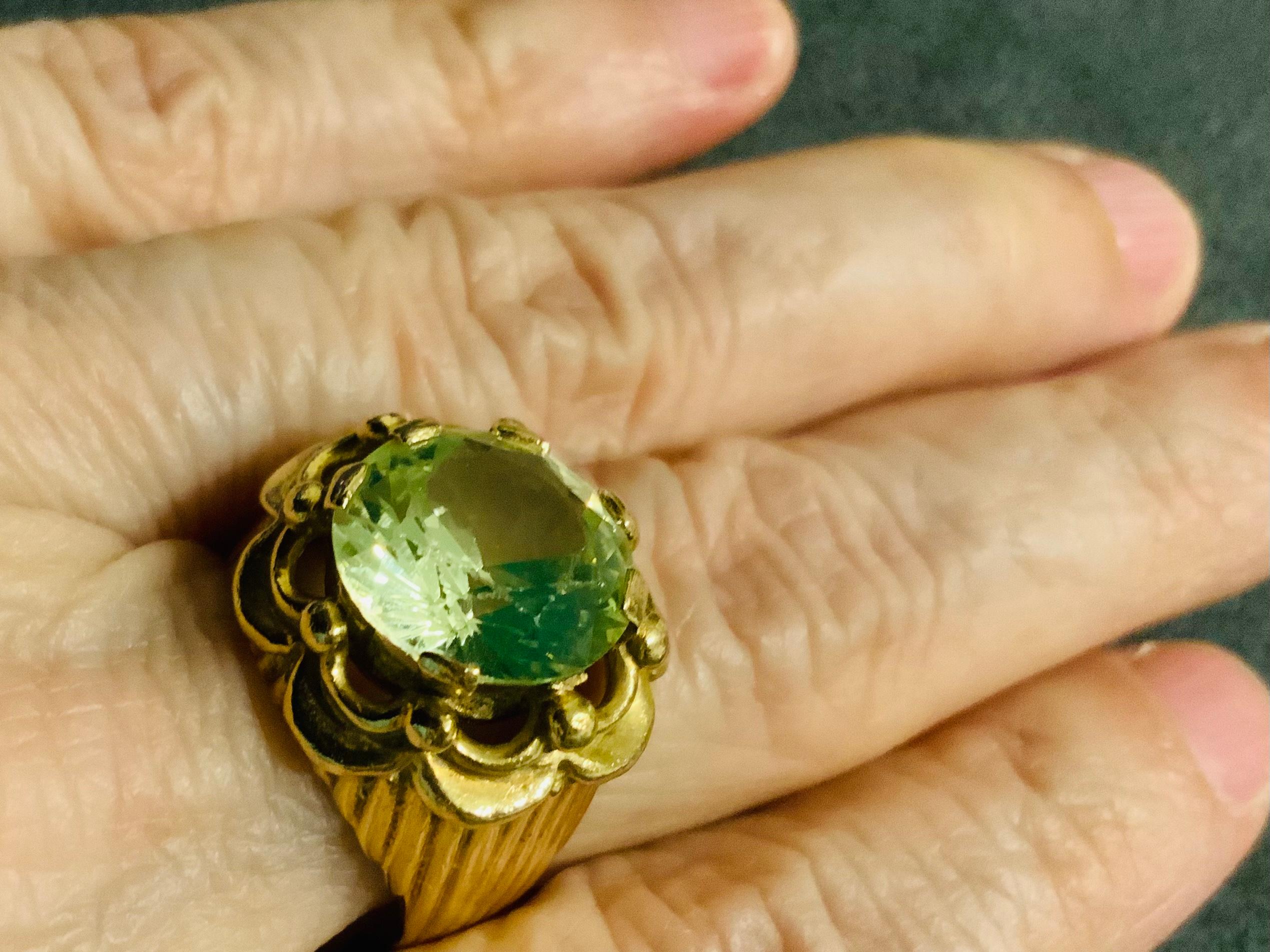 14K Gold Light Green Zircon Cocktail Ring For Sale 7
