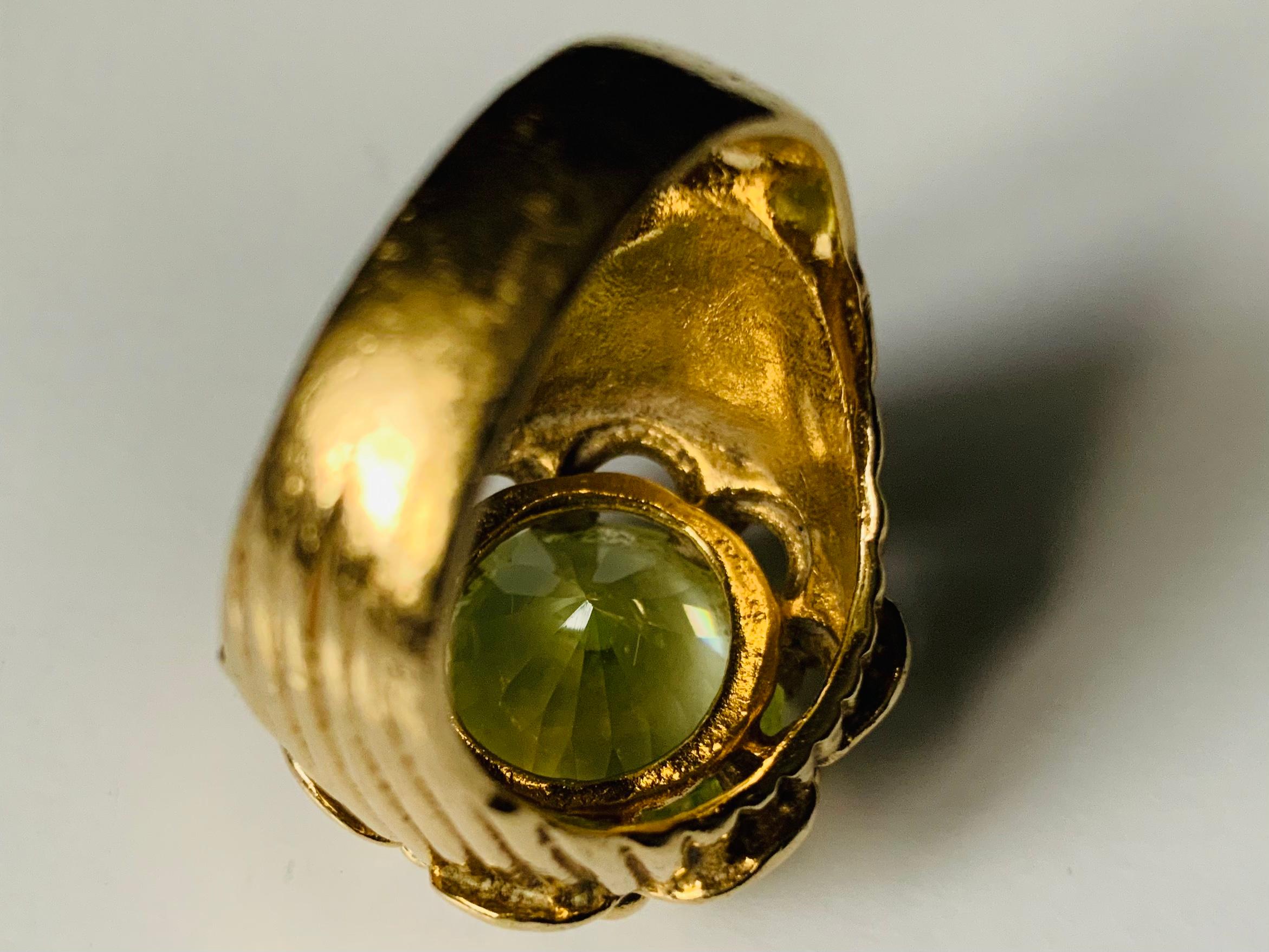 14K Gold Light Green Zircon Cocktail Ring In Good Condition For Sale In Guaynabo, PR
