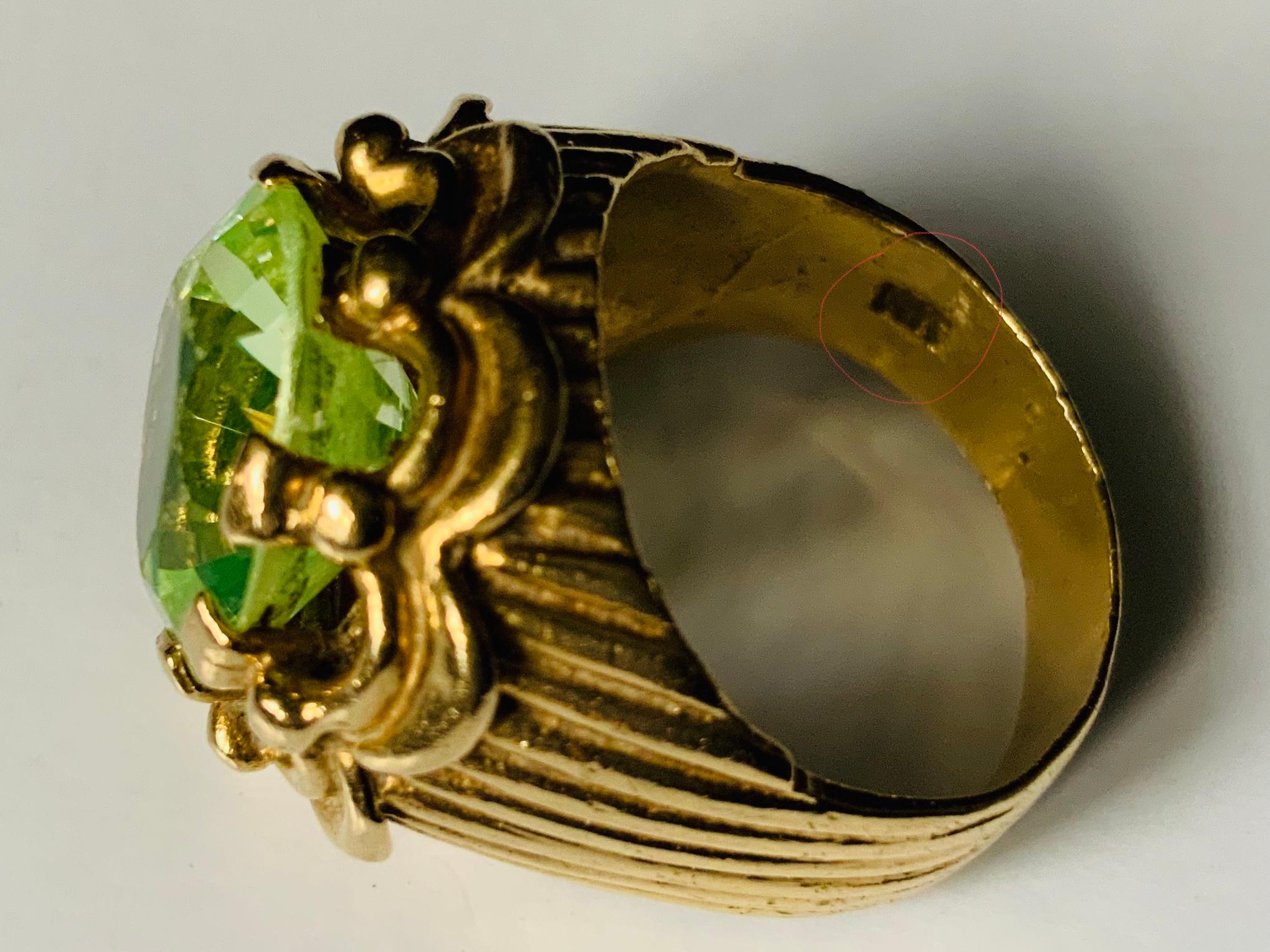 14K Gold Light Green Zircon Cocktail Ring For Sale 2