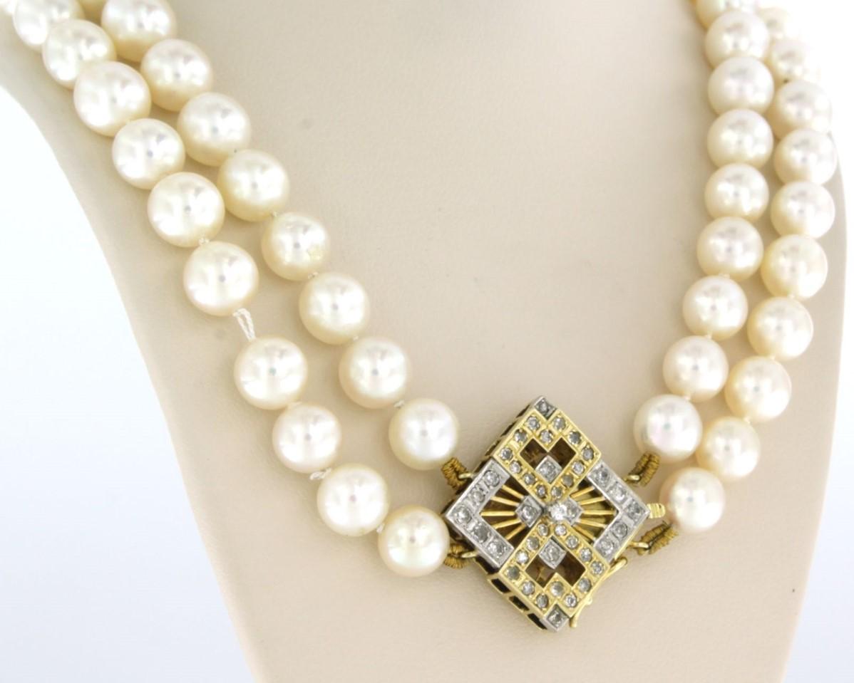 Moderno Serratura in oro 14k con diamanti a taglio singolo fino a 0,86 carati e collana di perle a due fili in vendita