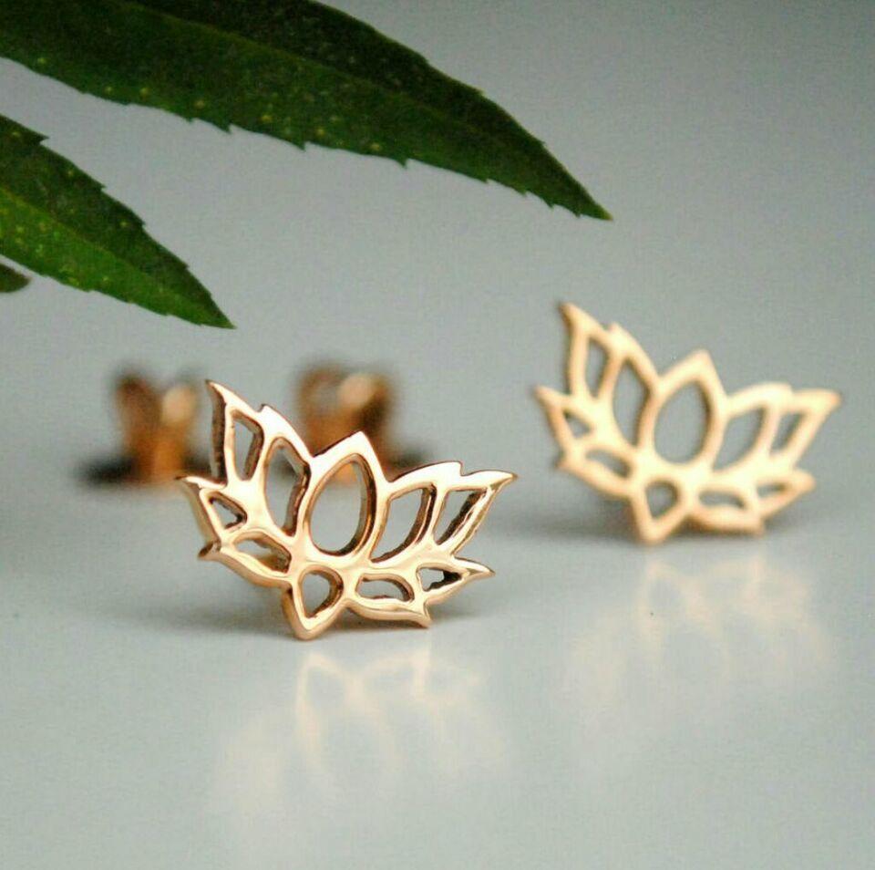 14k Gold Lotus Earring Tiny Lotus Studs Everyday Dainty Stud Yoga Earring Gift.  For Sale 5