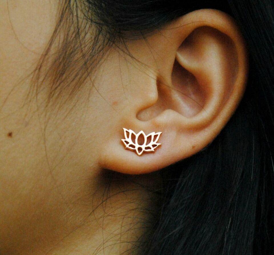 14k Gold Lotus Earring Tiny Lotus Studs Everyday Dainty Stud Yoga Earring Gift.  For Sale 8