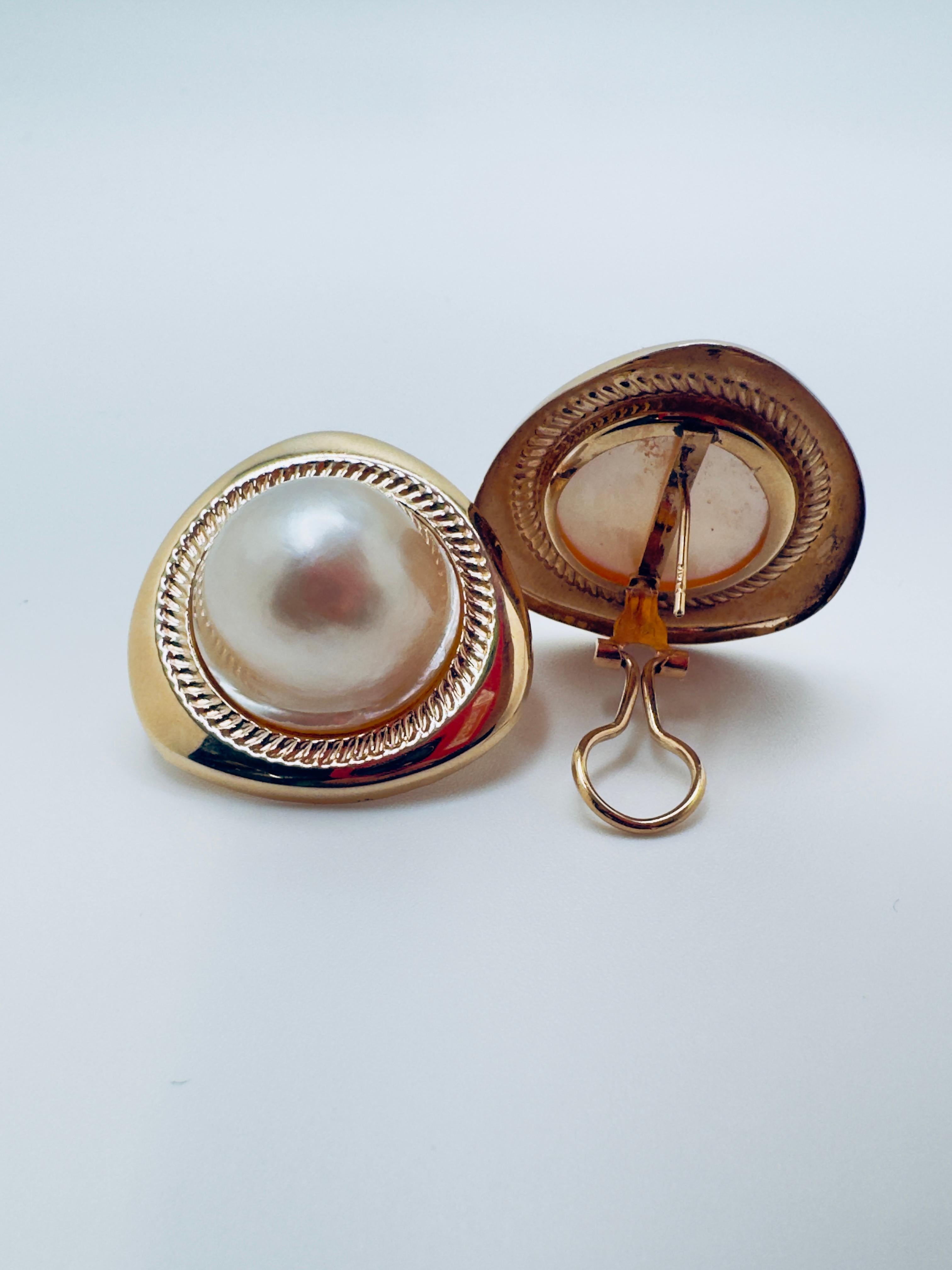 Women's or Men's 14K Gold Mabe Pearl Omega Back Earrings, 18mm For Sale