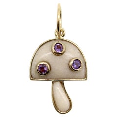 14 Karat Gold Magic Mushroom-Anhänger mit cremefarbenem Quarz und eingelassenem Amethyst