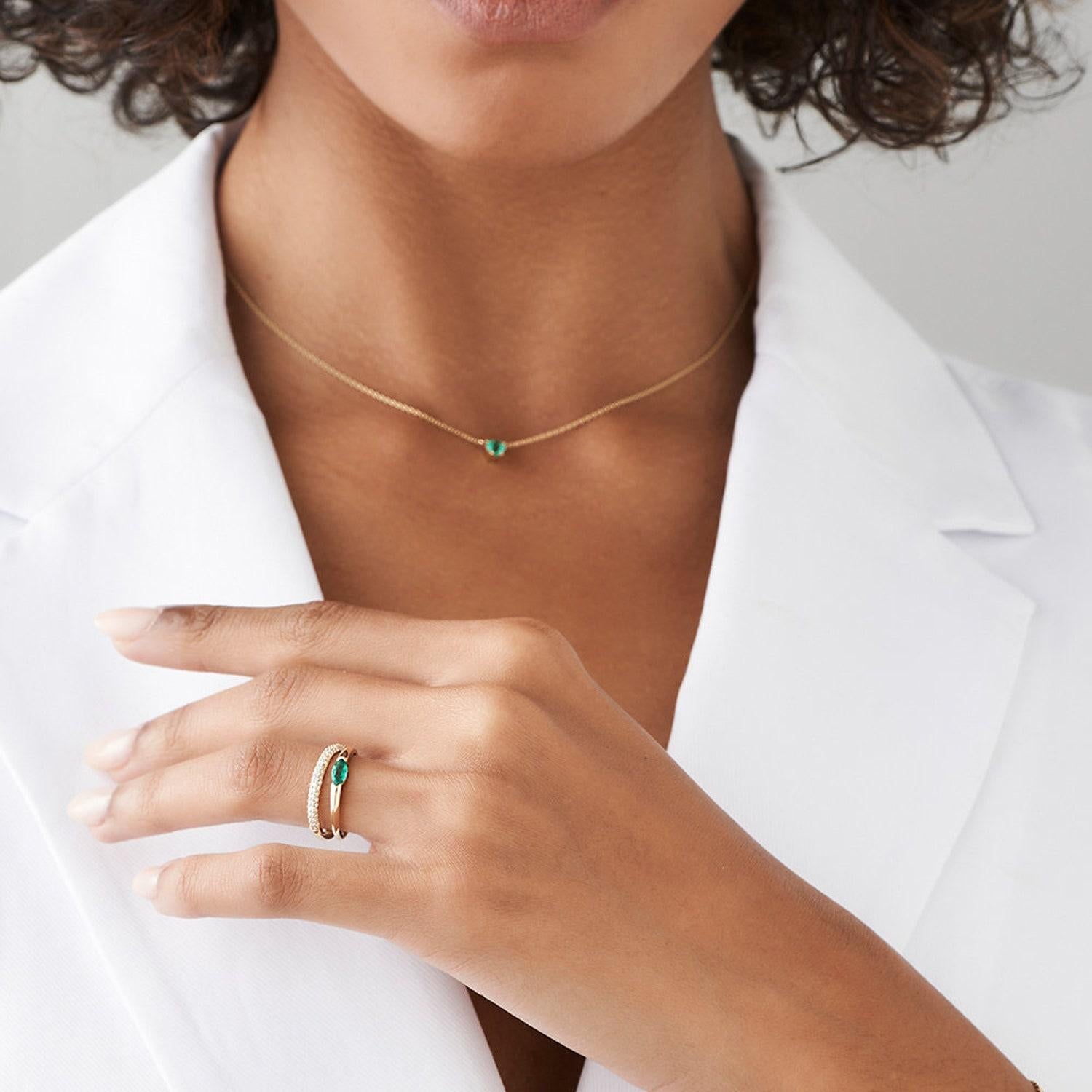 14k Gold Marquise-Ring mit natürlichem Smaragd in Marquiseschliff (Moderne) im Angebot