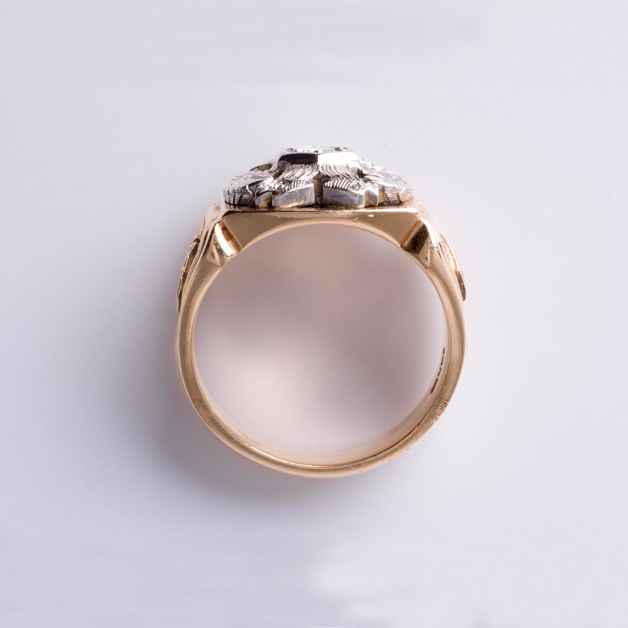 Taglio antico europeo Anello massonico in oro 14K  Testa di aquila doppia  Diamante vecchio taglio europeo da 0,18 carati  Vi in vendita