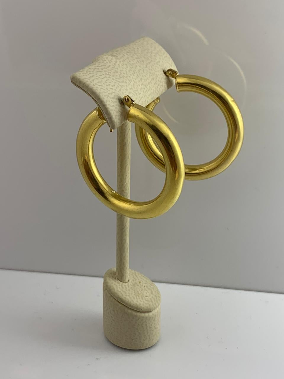 14K Gold Medium HOOP Earring 8.1 grams  