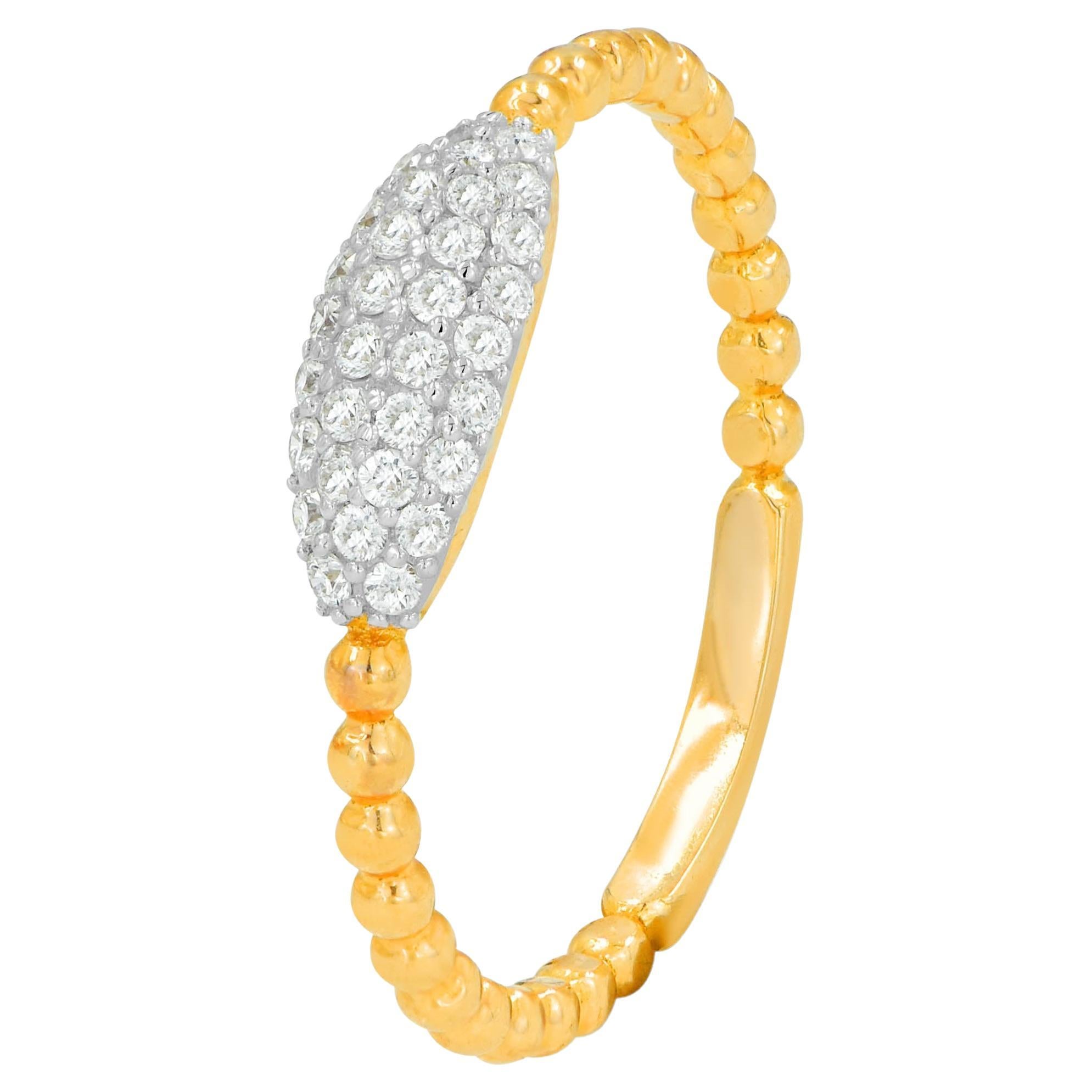 14k Gold Mikro-Pavé-Diamant-Hochzeitsring mit Dainty-Cluster
