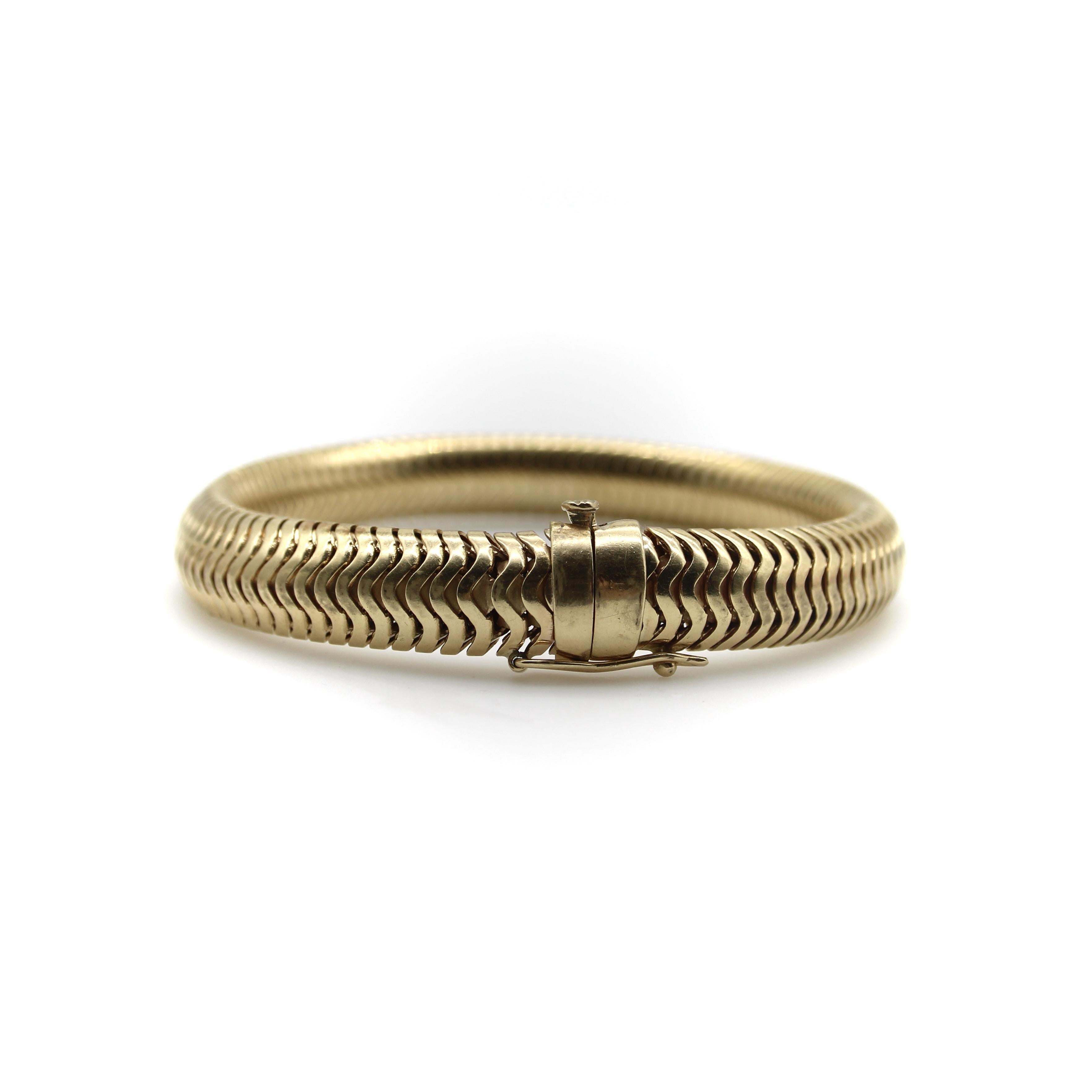 14K Gold Mid-Century Thick Snake Chain Bracelet For Sale 1